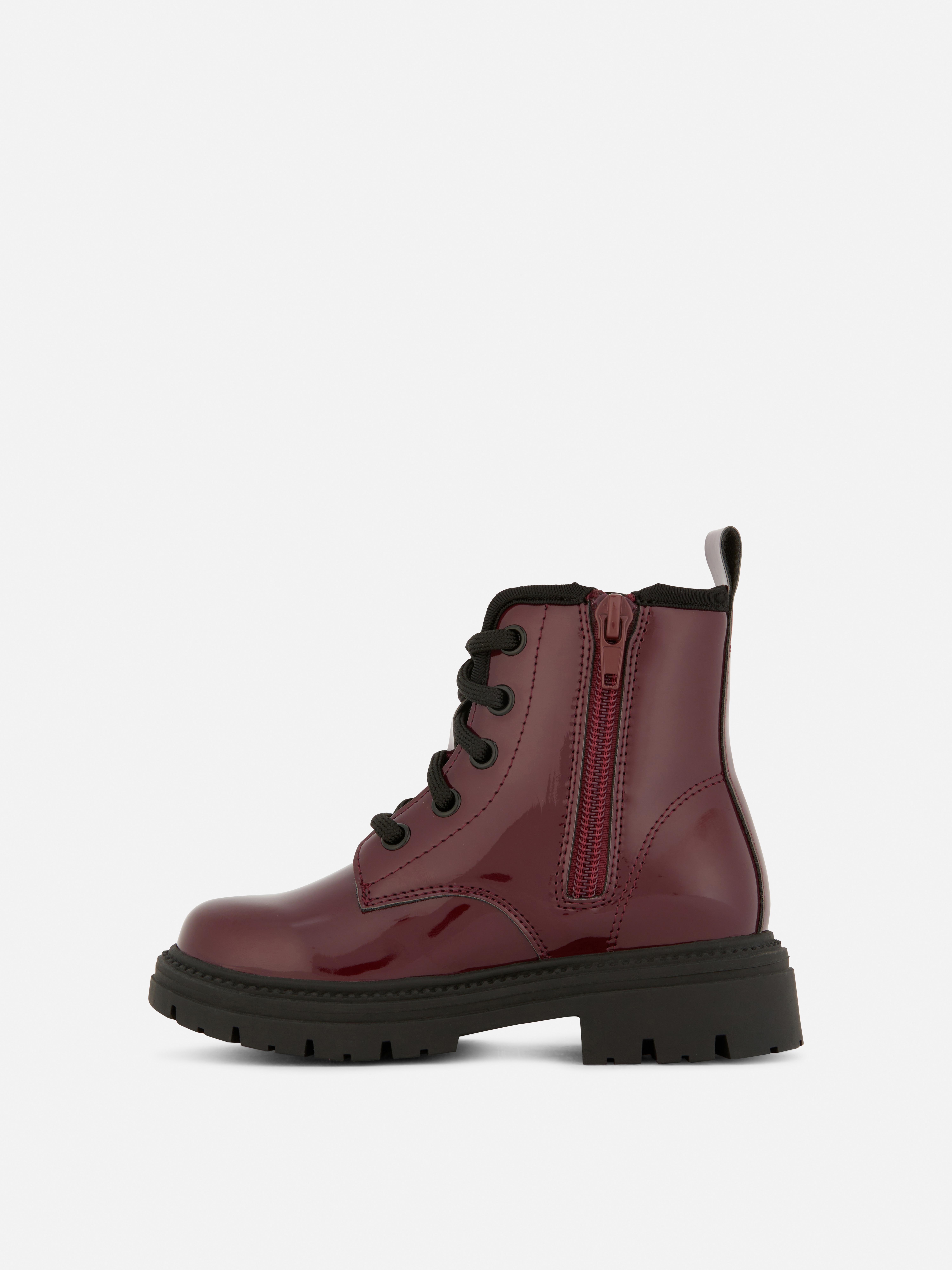 Bottines vernies à semelle crantée