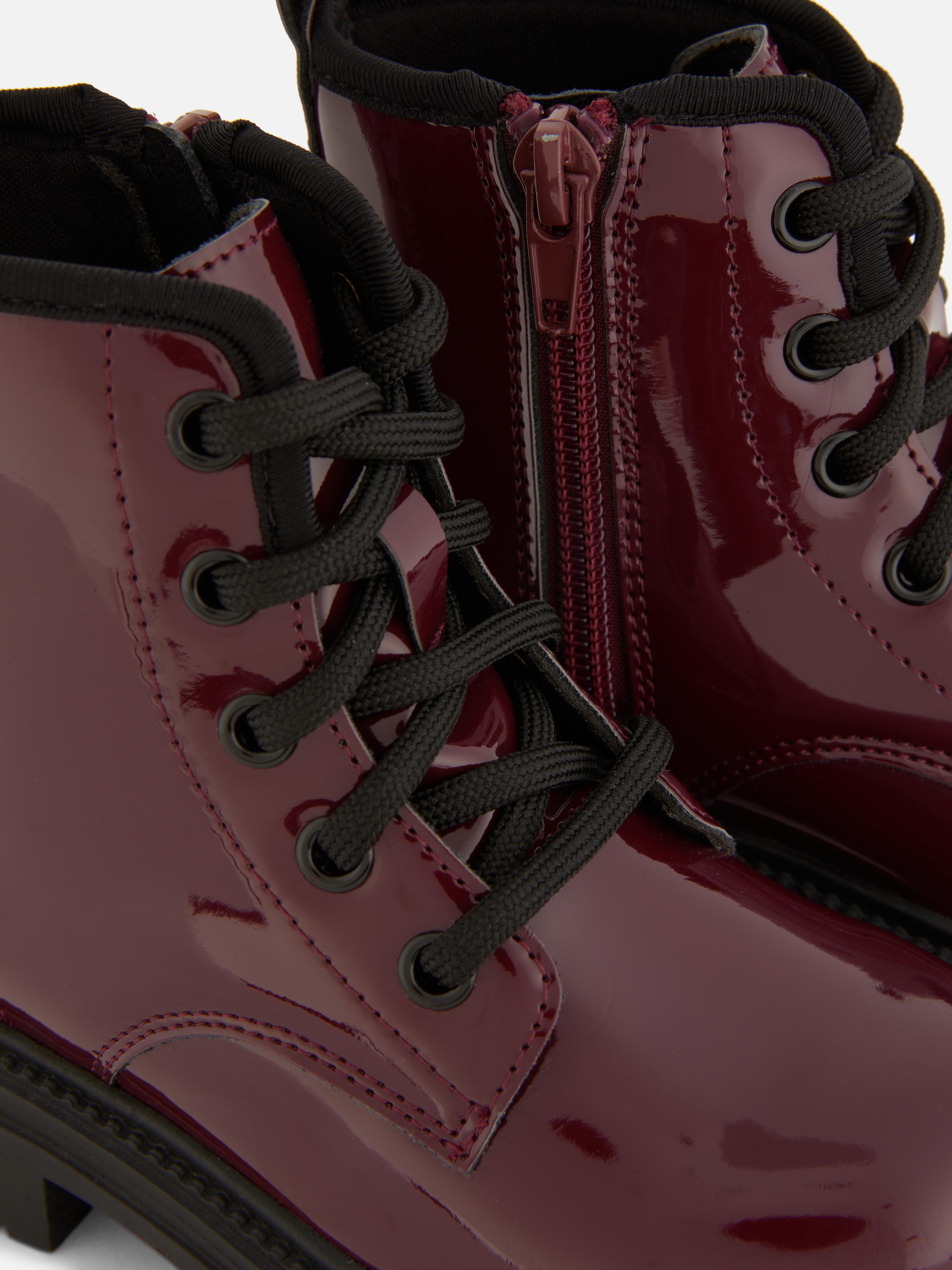 Bottines vernies à semelle crantée
