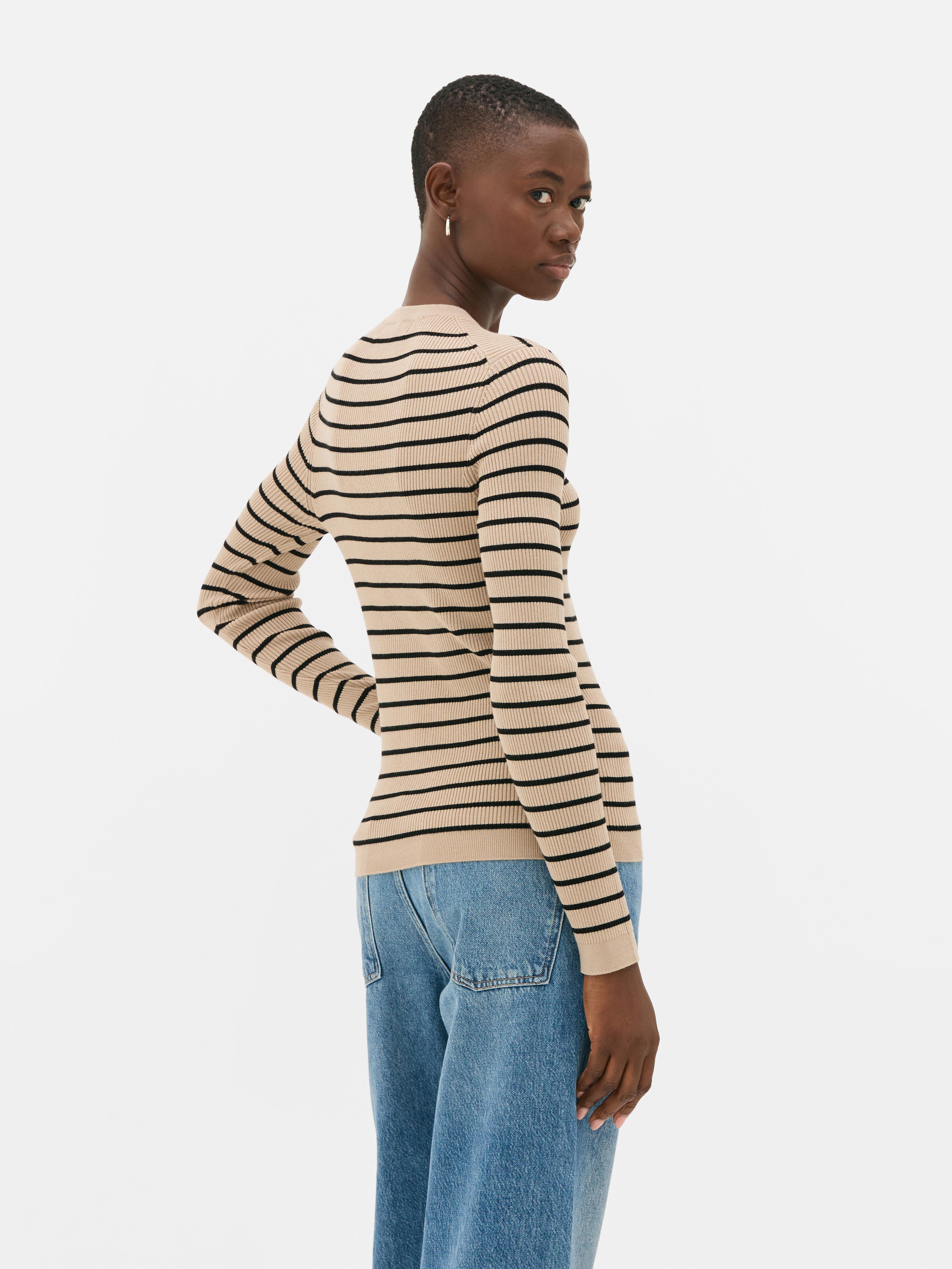Gerippter Pullover mit Rundhalsausschnitt