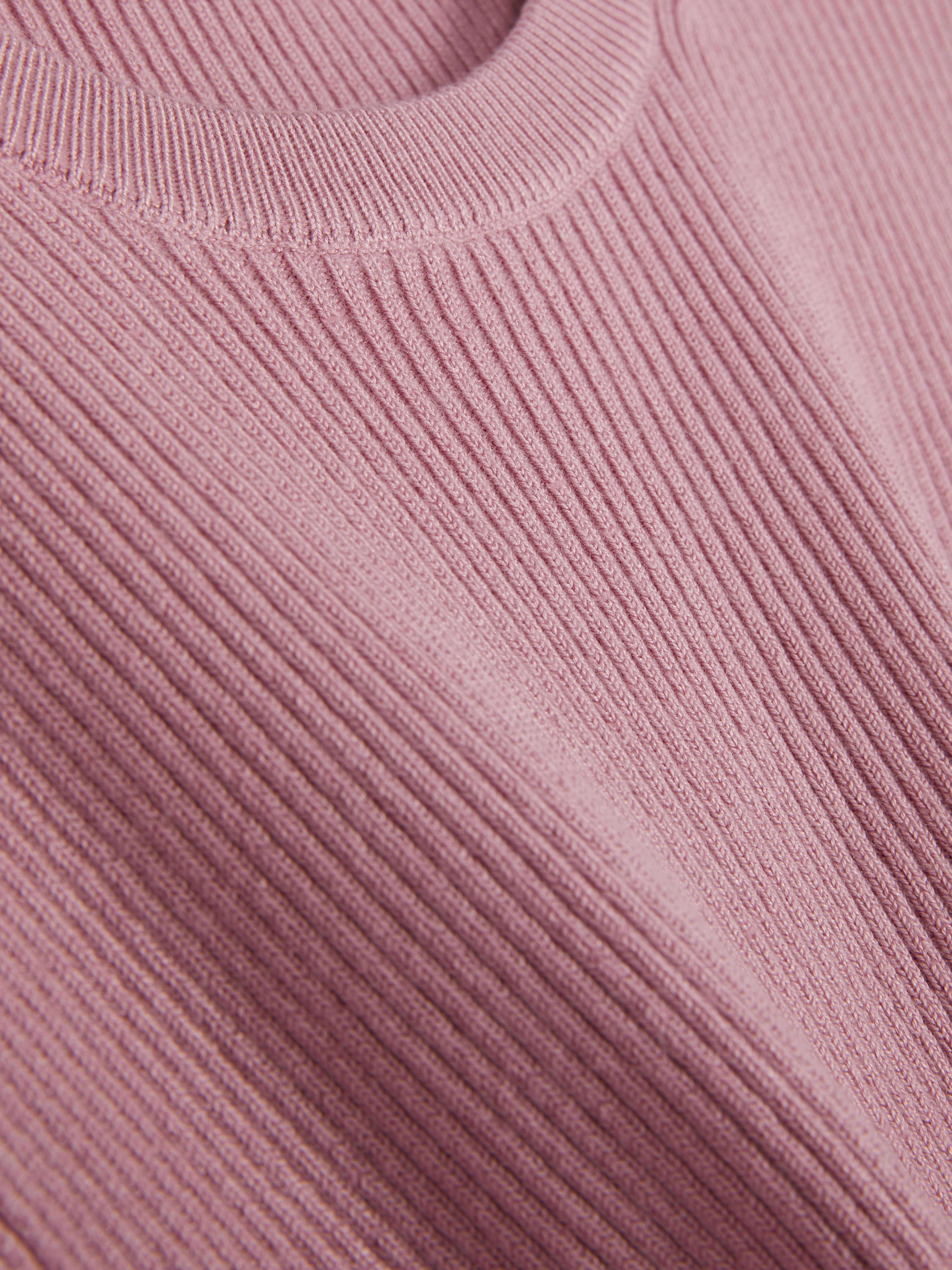 Gerippter Pullover mit Rundhalsausschnitt
