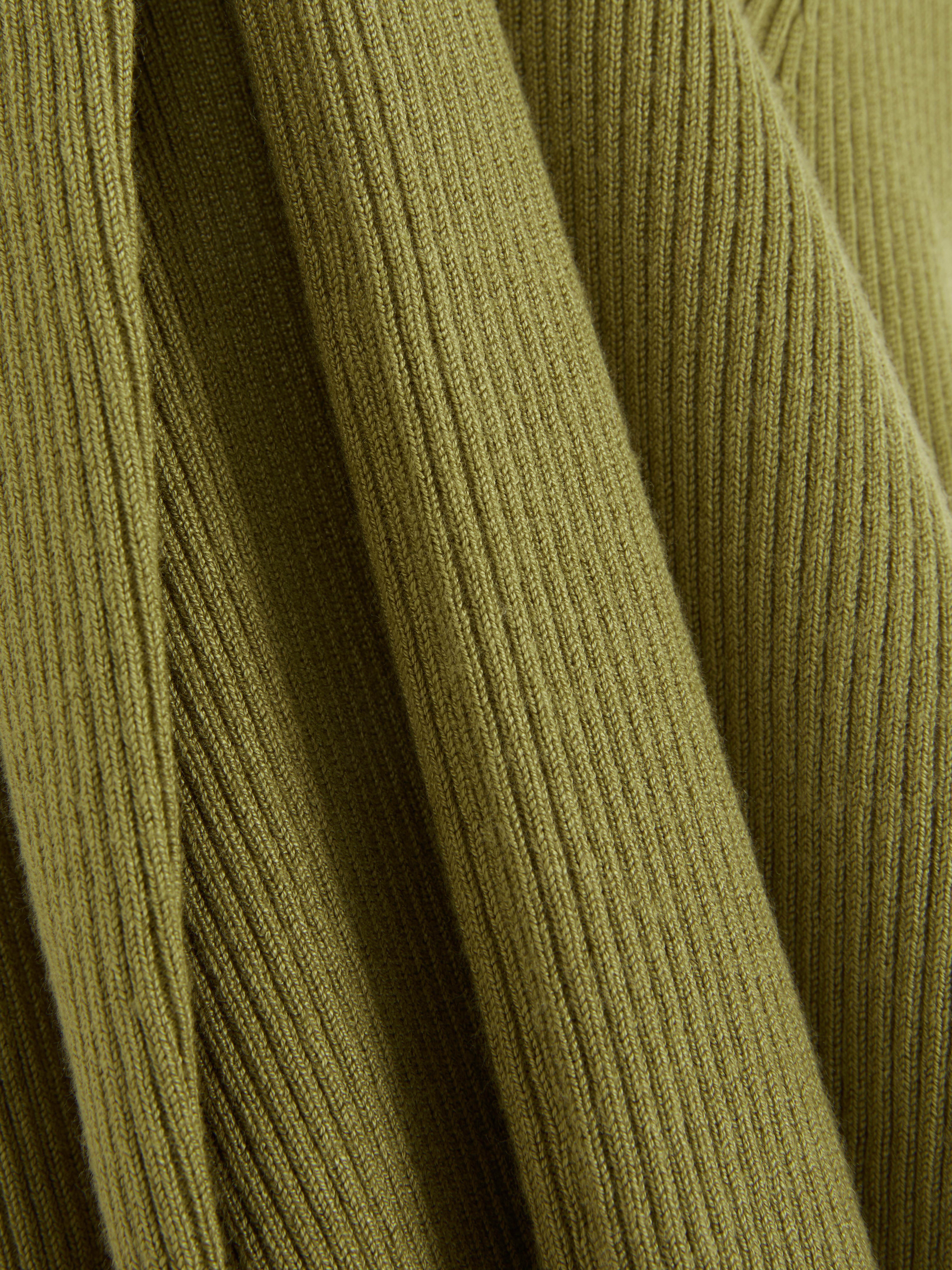 Gerippter Pullover mit Rundhalsausschnitt