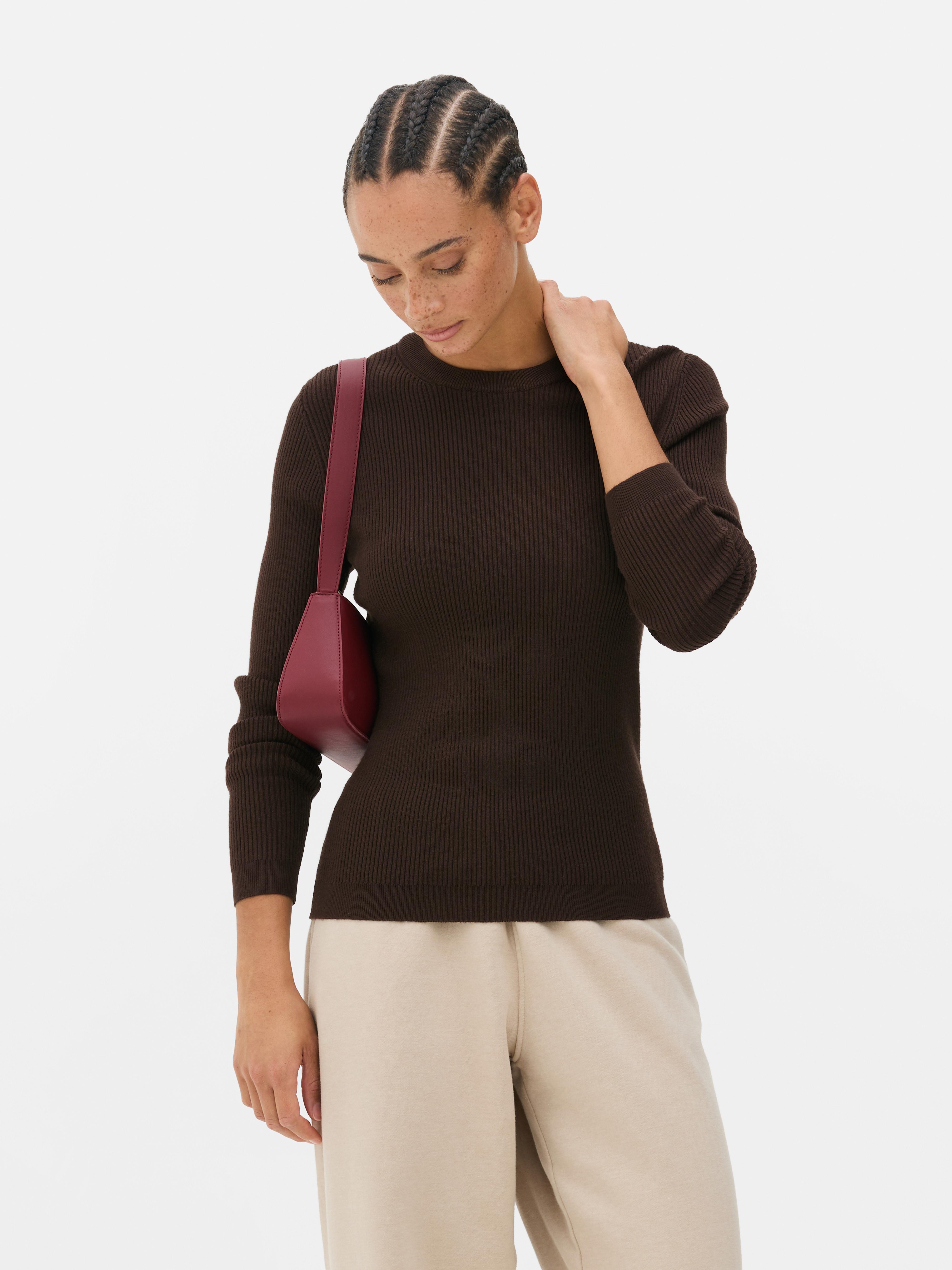 Gerippter Pullover mit Rundhalsausschnitt