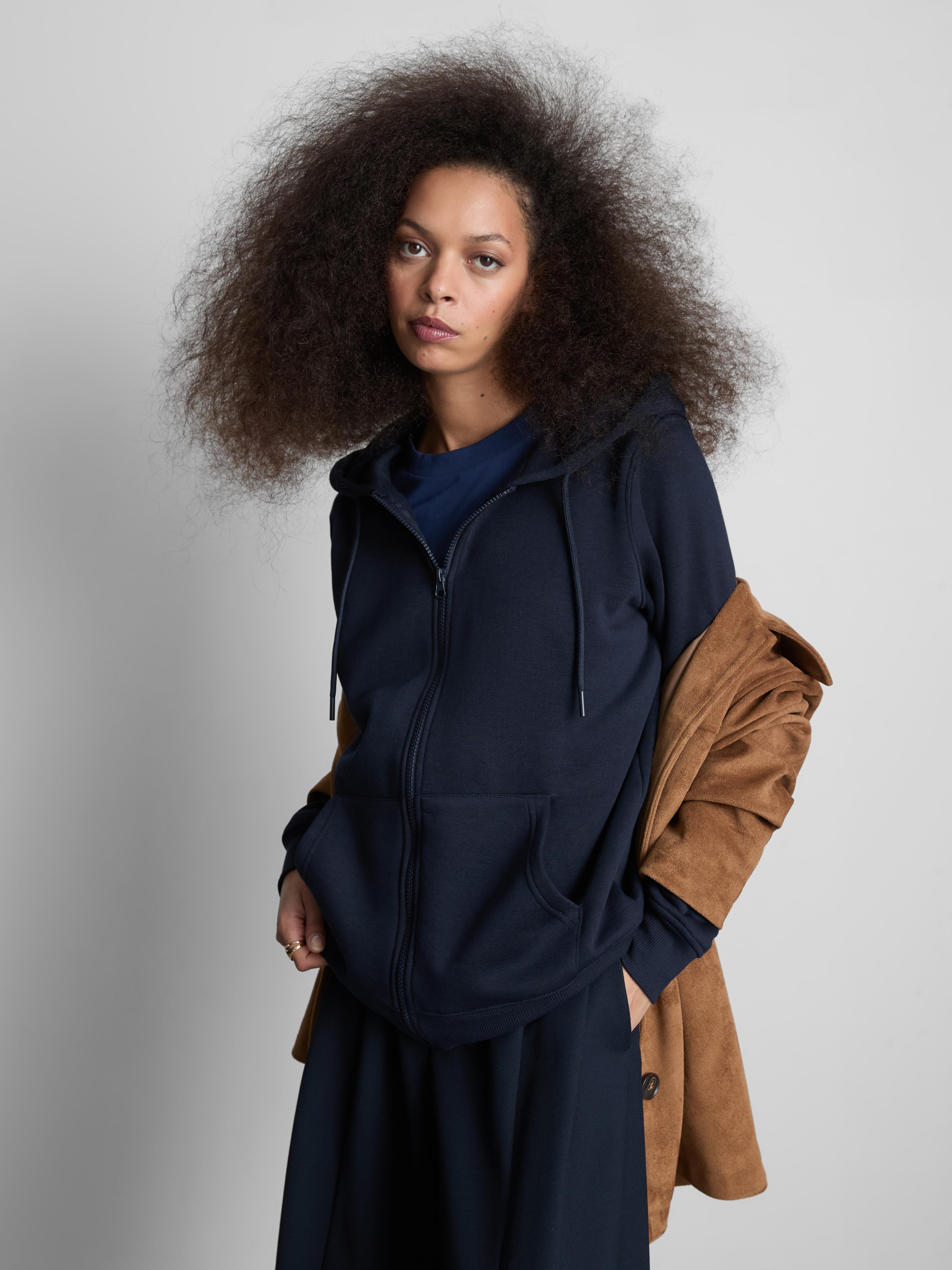 Sudadera con capucha y cremallera