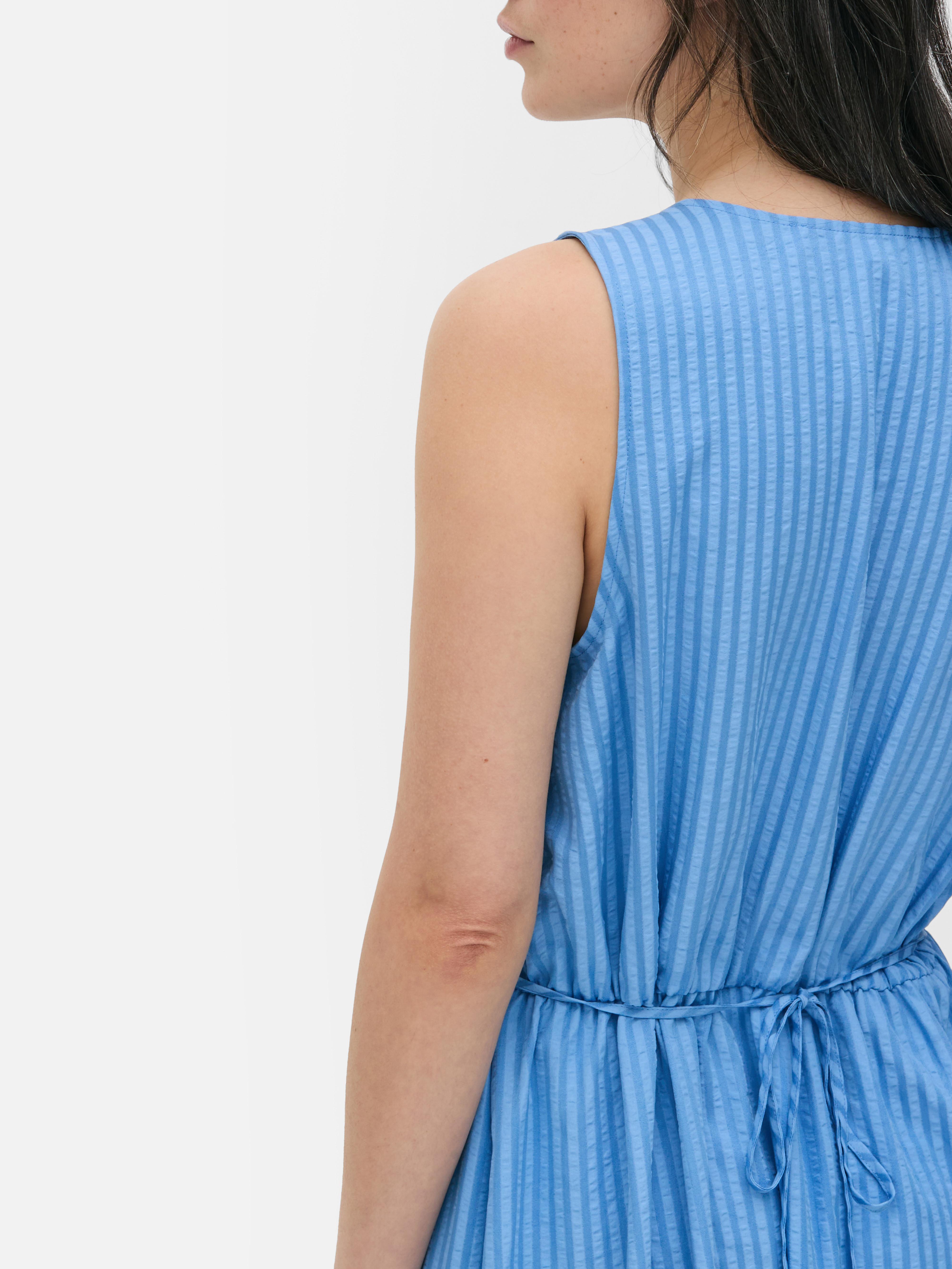 Midikleid aus Seersucker