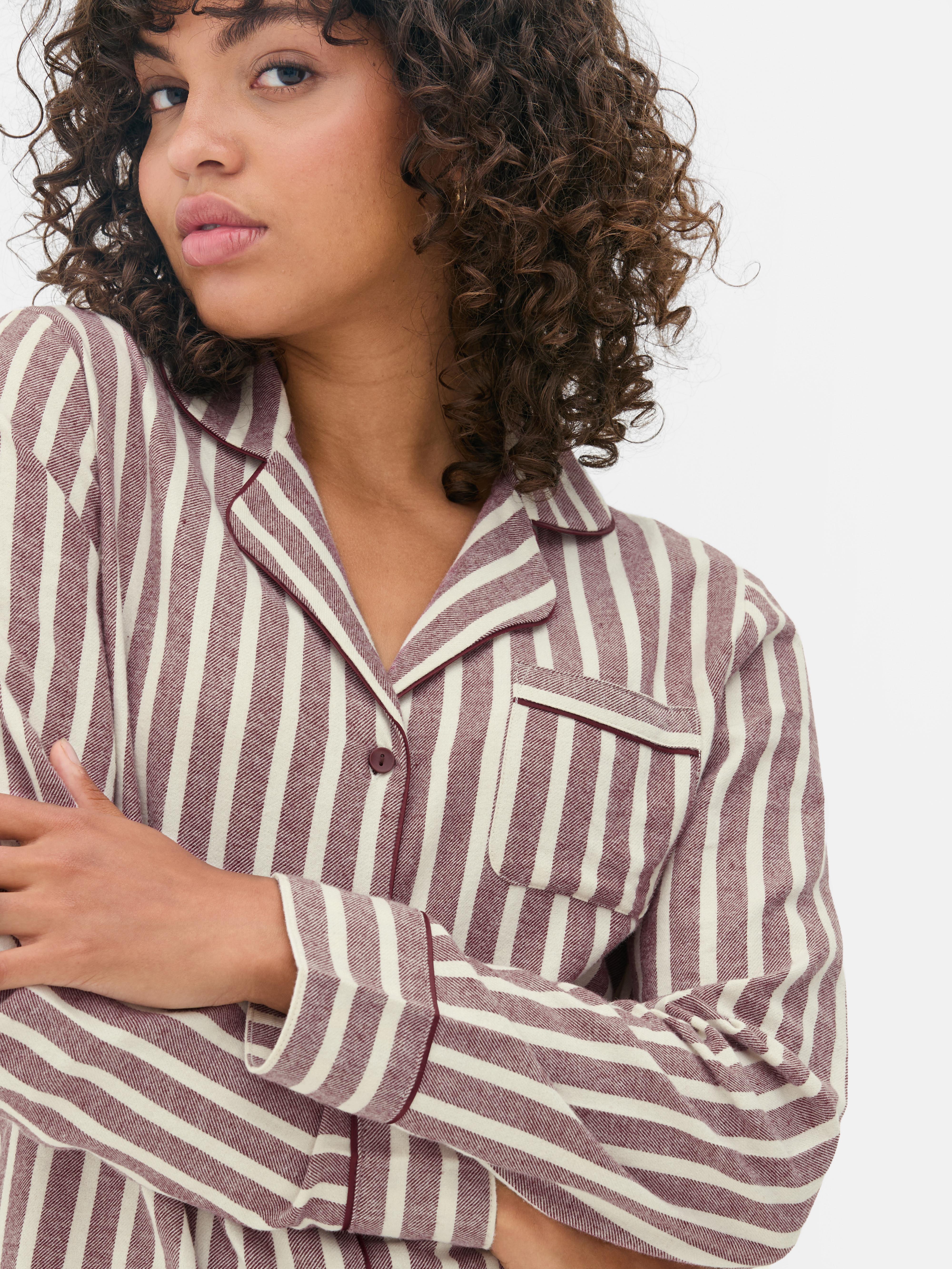 Pijama de corte boyfriend estampado