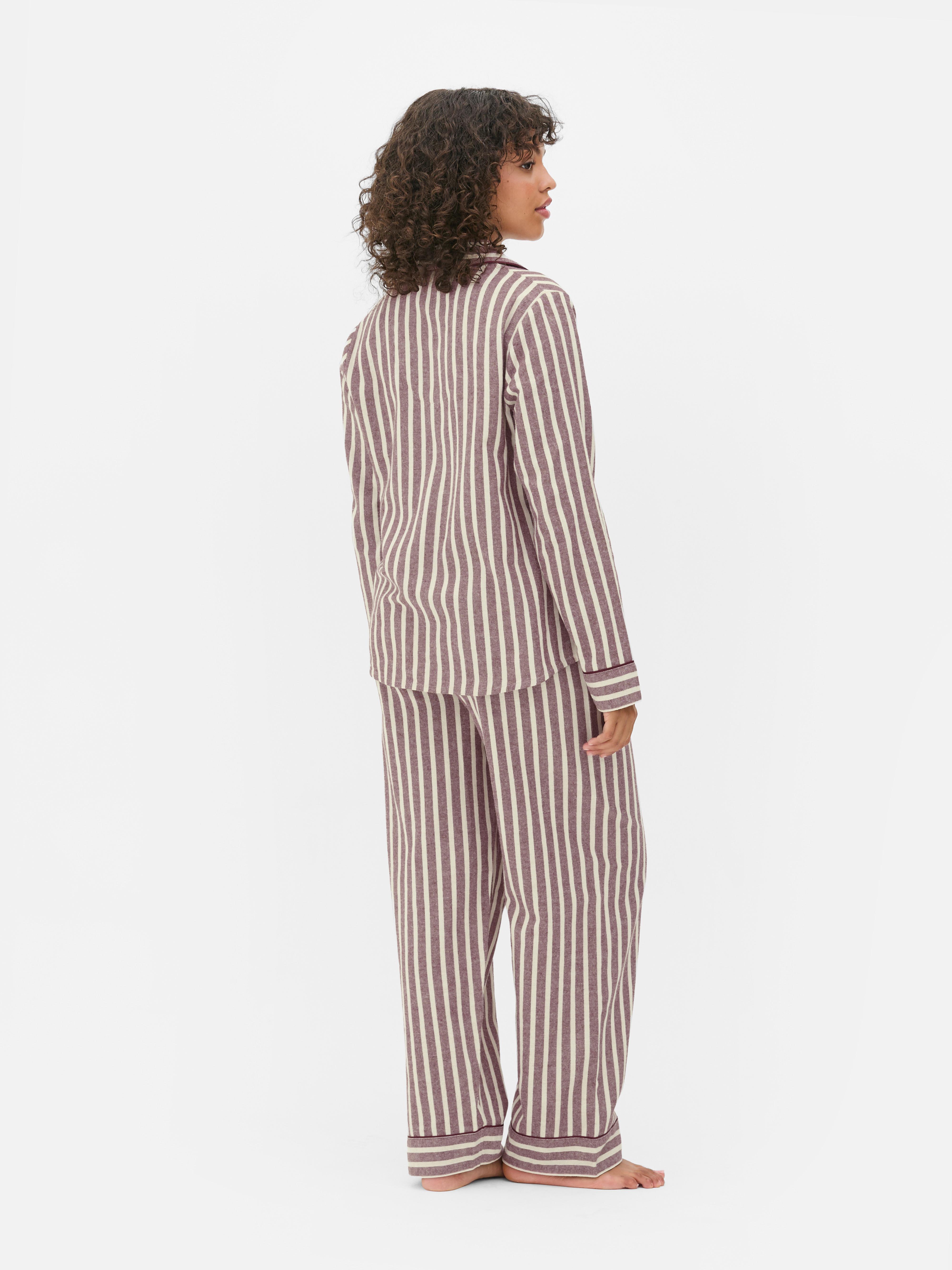 Pijama de corte boyfriend estampado