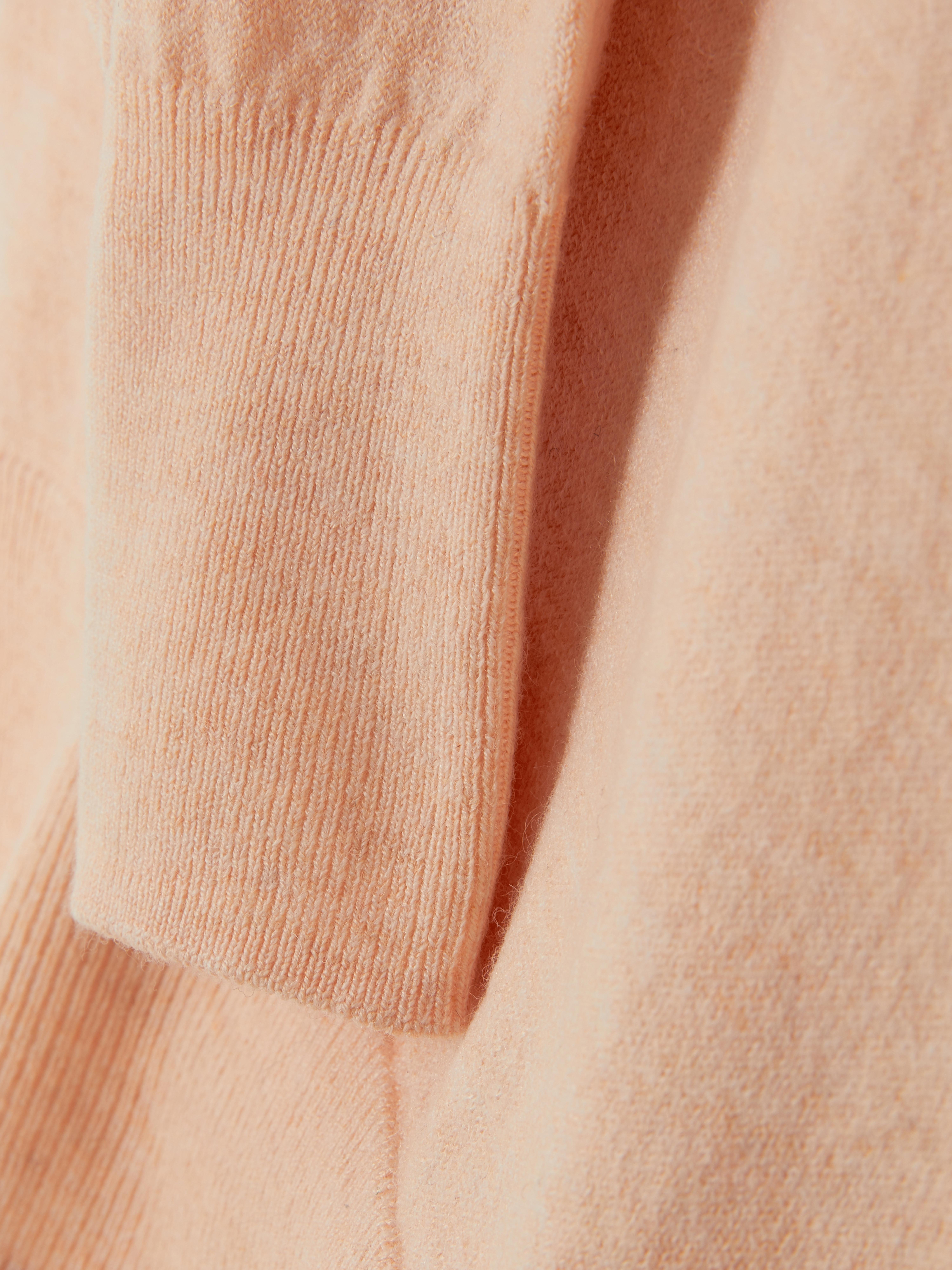 Weicher Pullover mit V-Ausschnitt