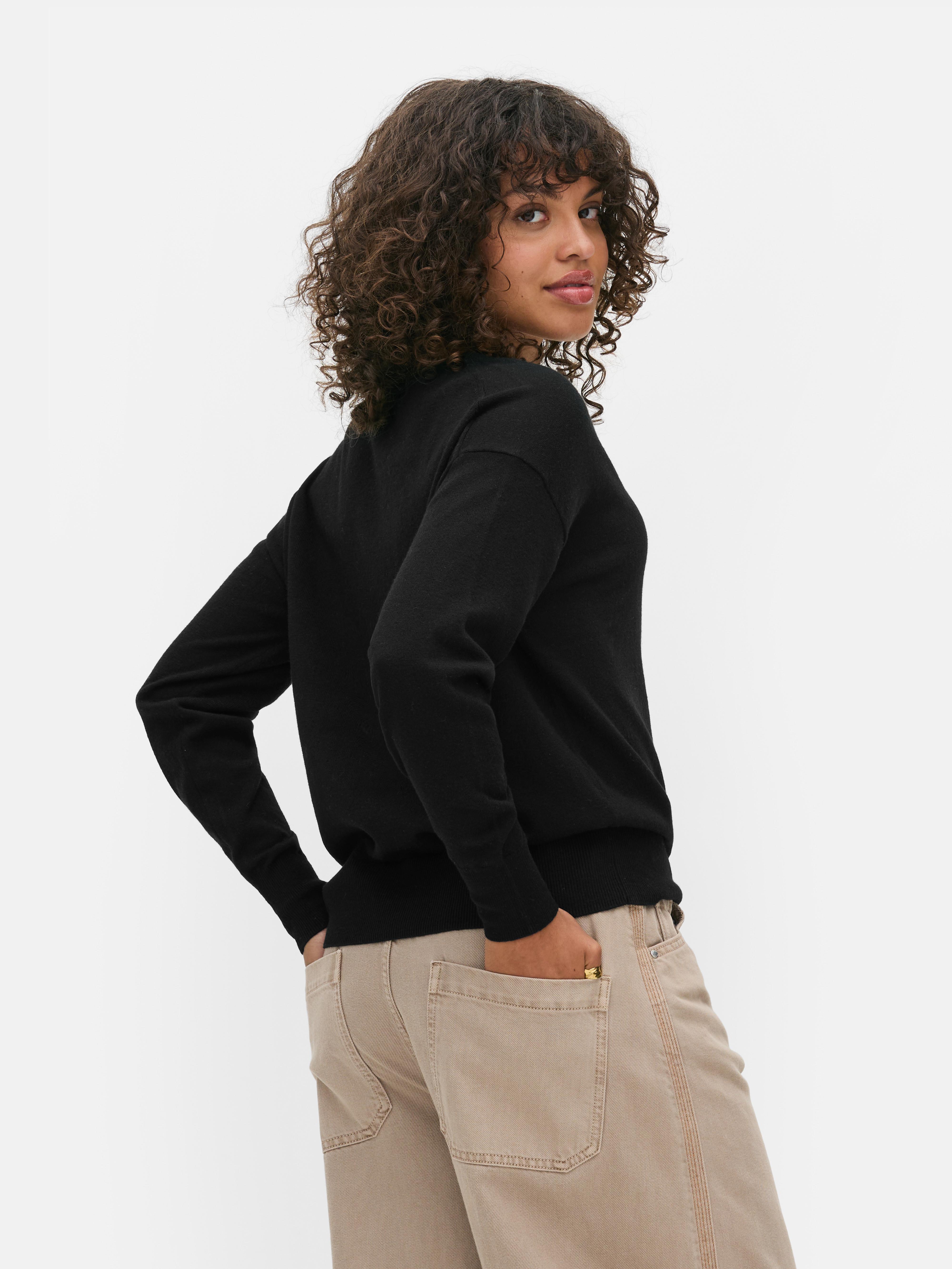 Weicher Pullover mit V-Ausschnitt