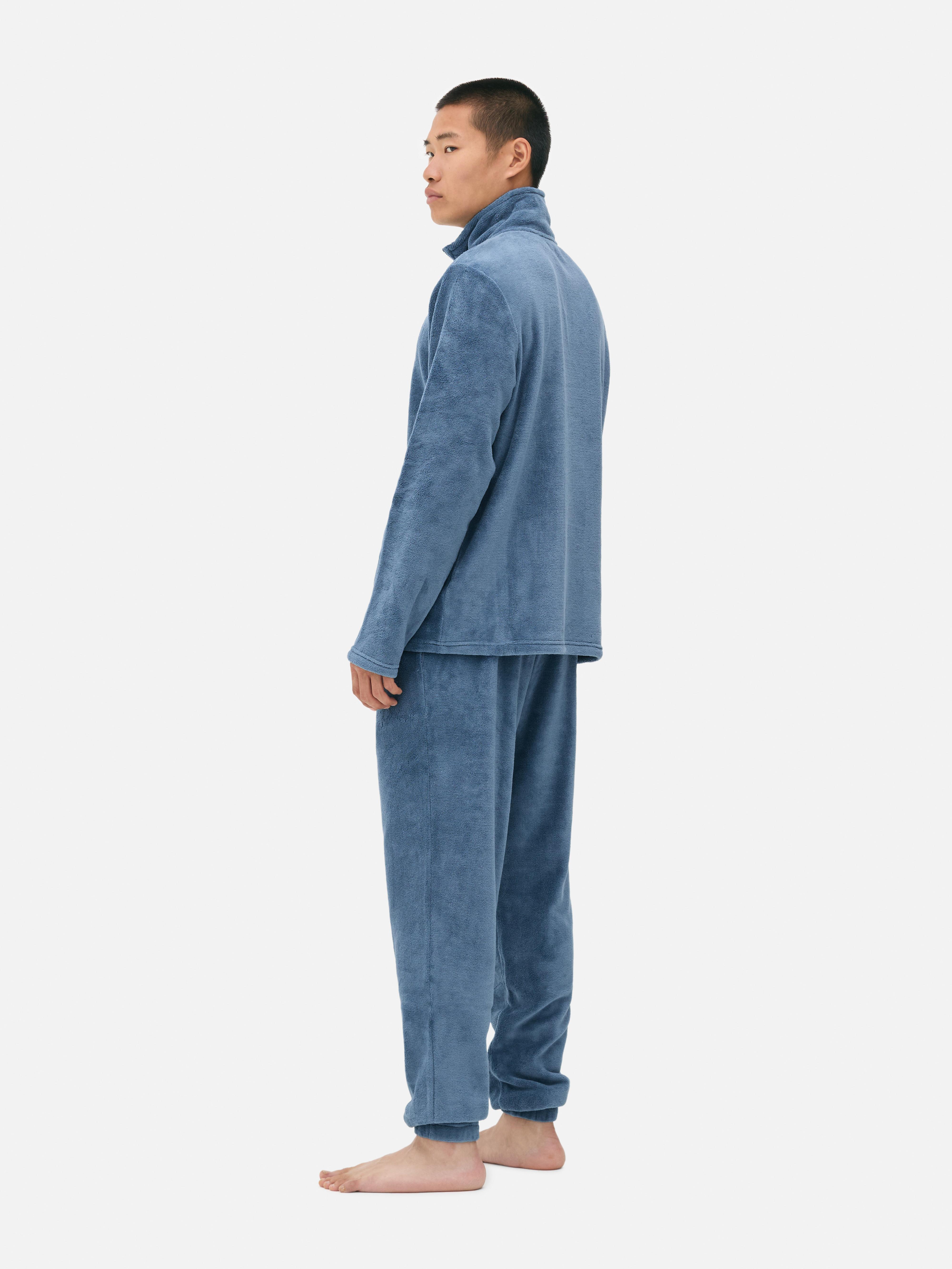 Langer Fleece-Schlafanzug