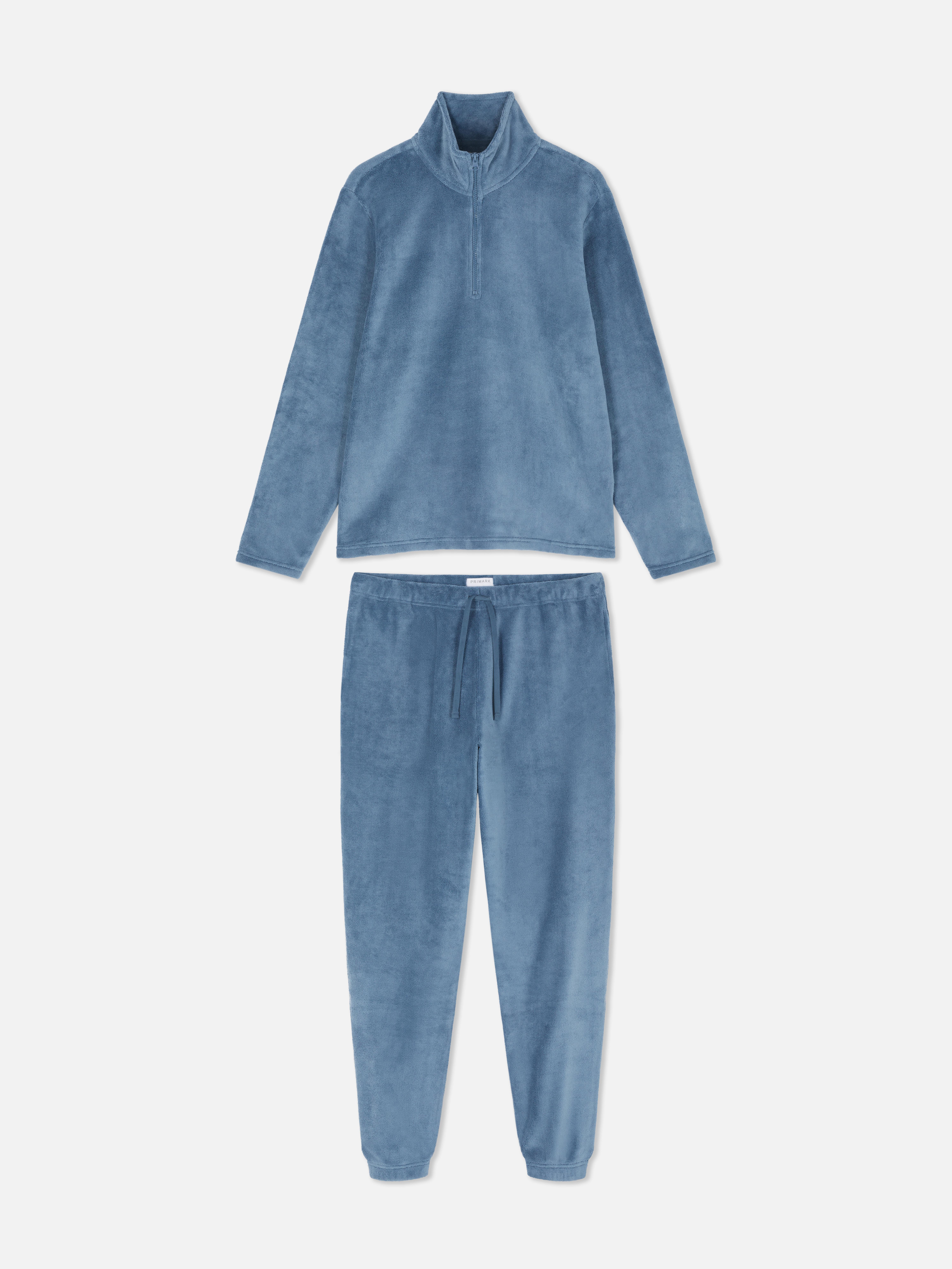 Langer Fleece-Schlafanzug