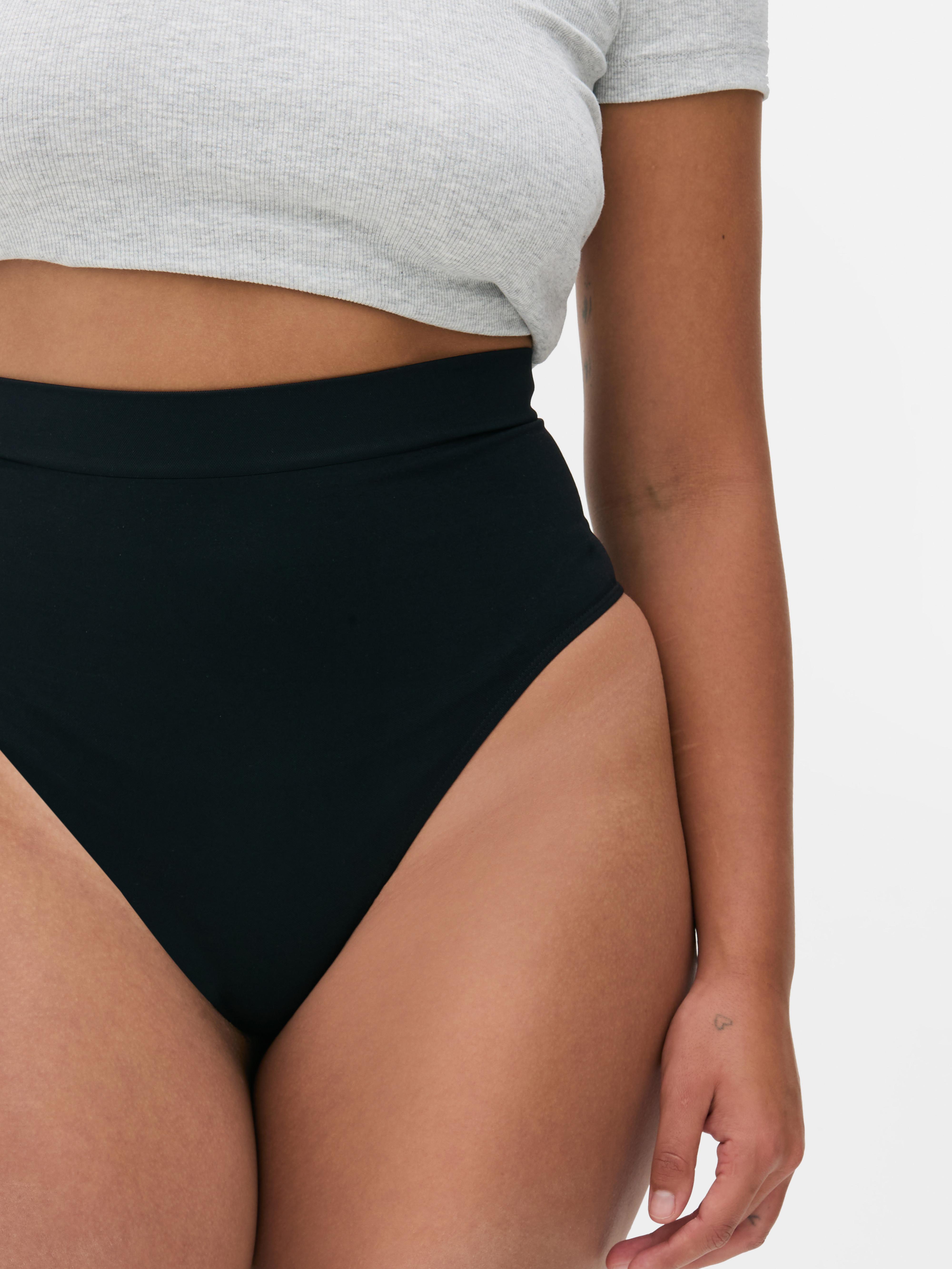 Nahtloser, figurformender Tanga mit hohem Bund