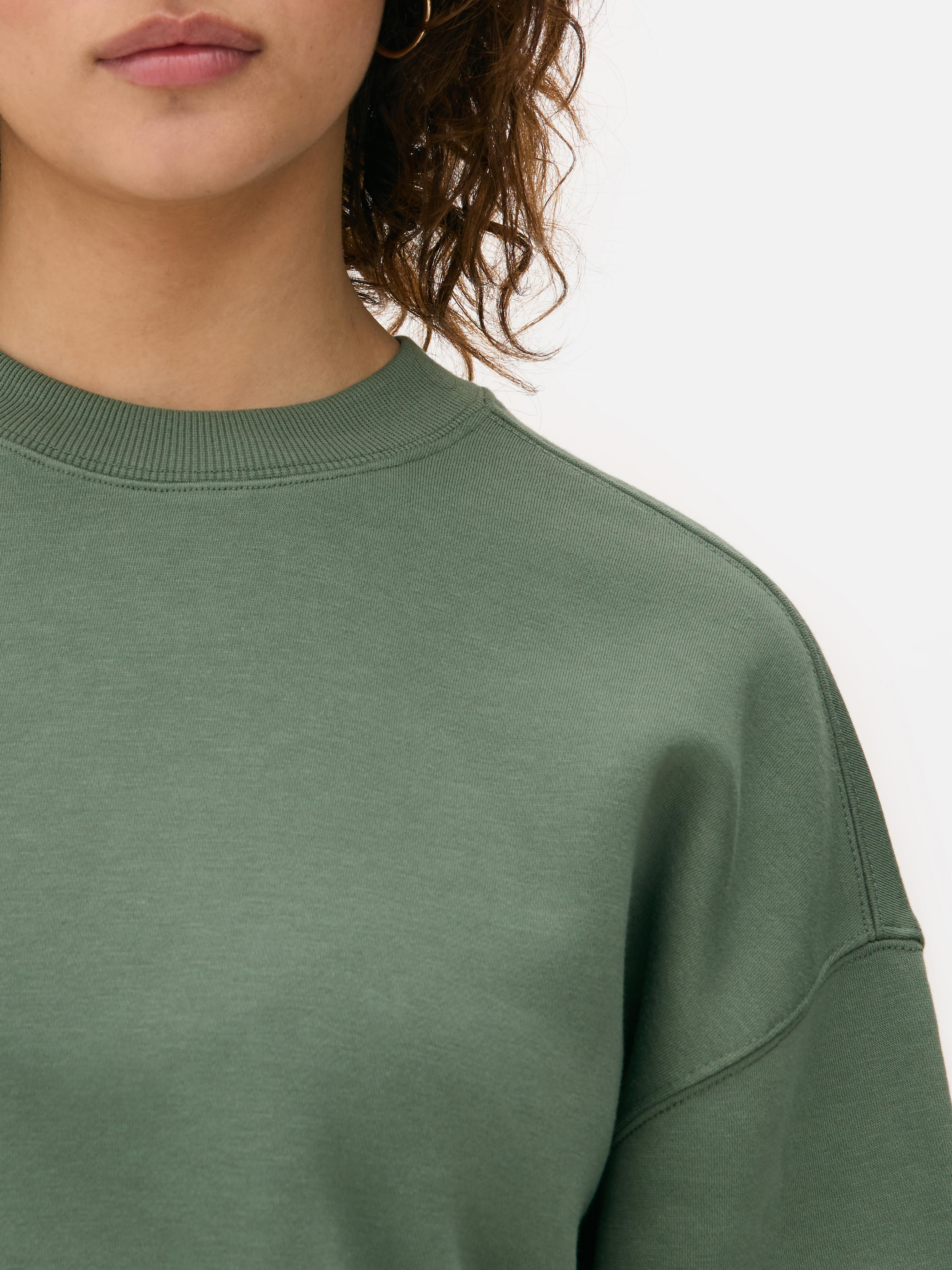 Sudadera básica de cuello redondo