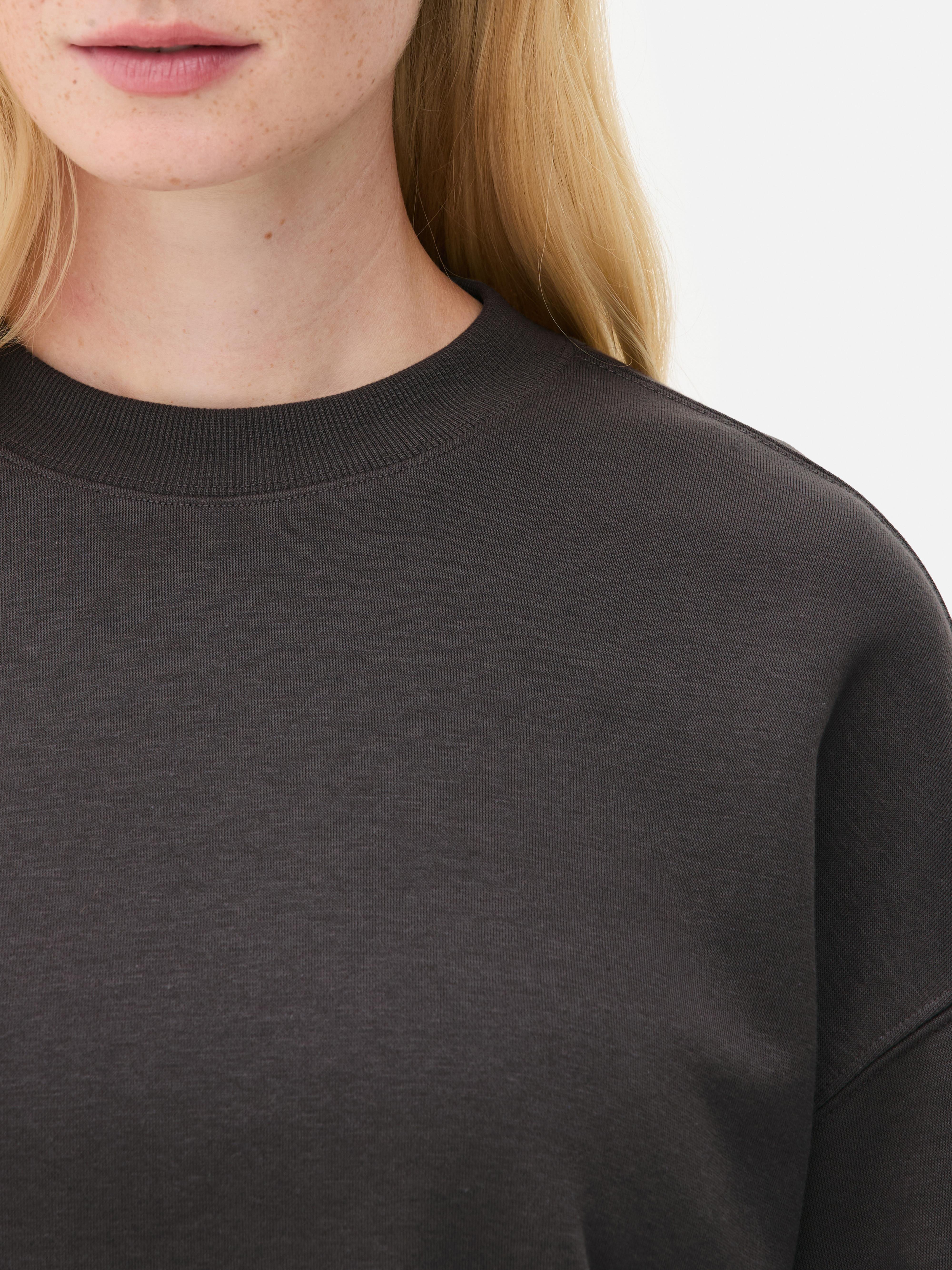 Essential Crew Neck Sweatshirt