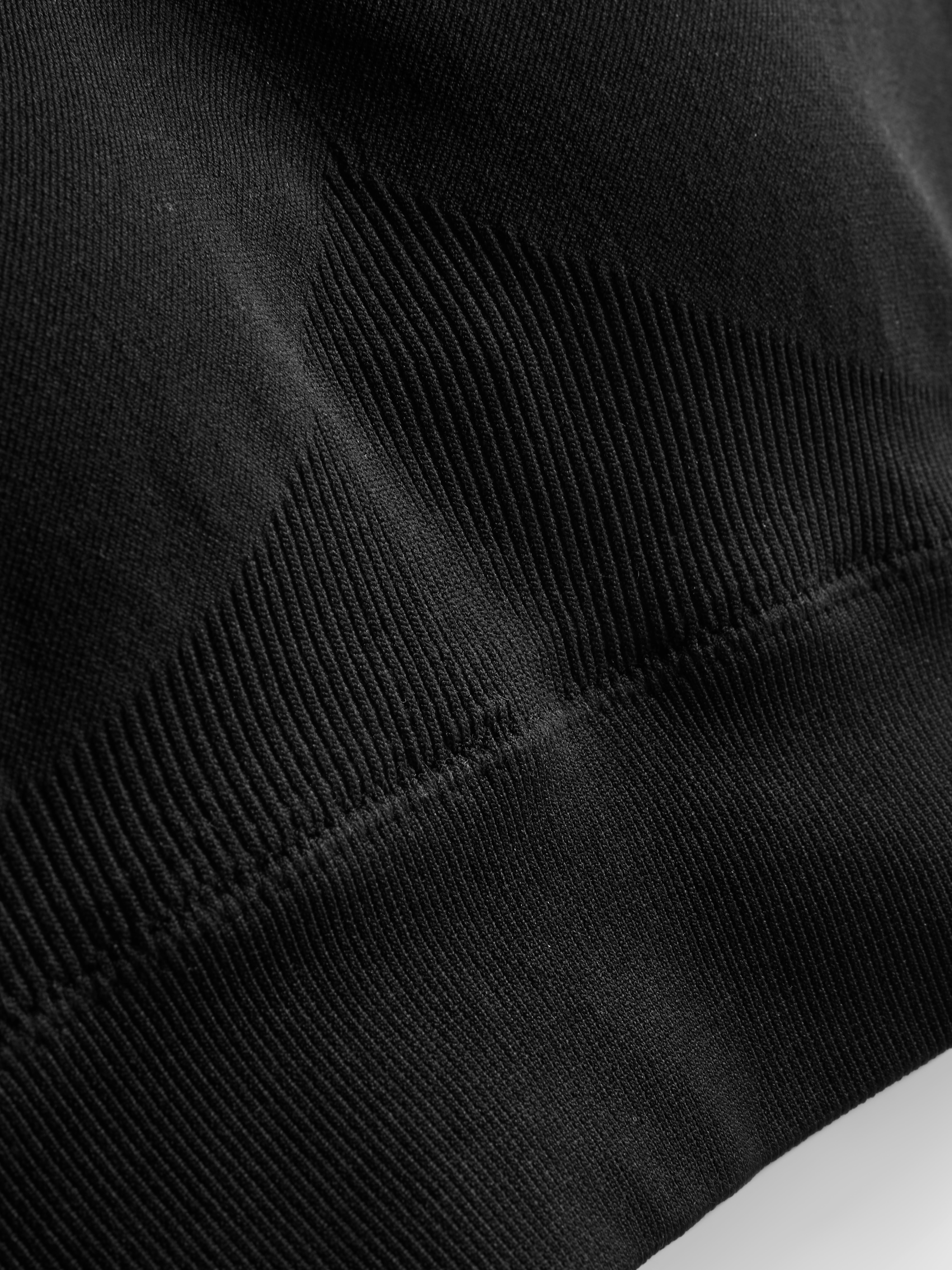 Women's Black Seamless Performance Crop Top