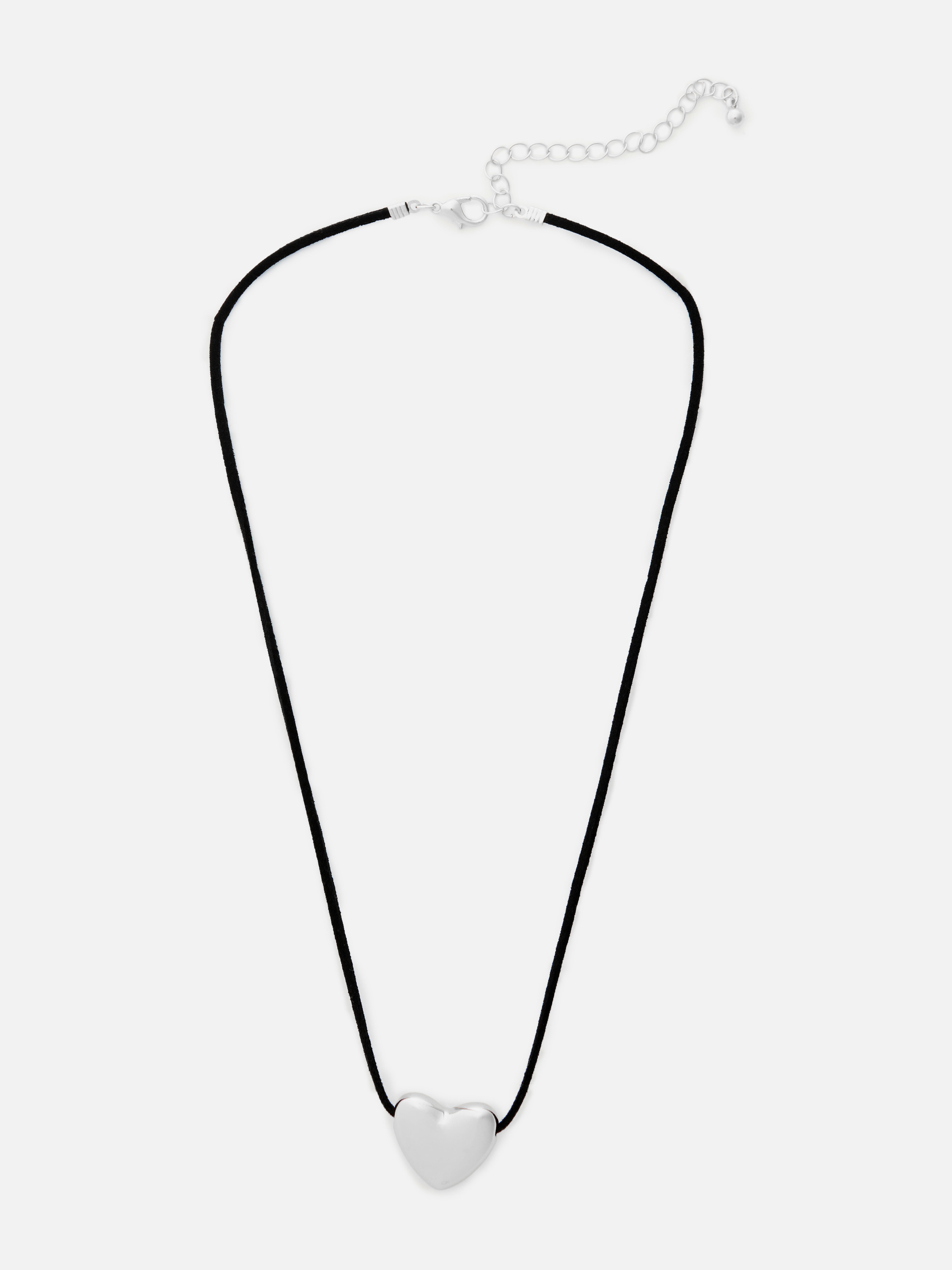 Collier en corde à pendentif cœur