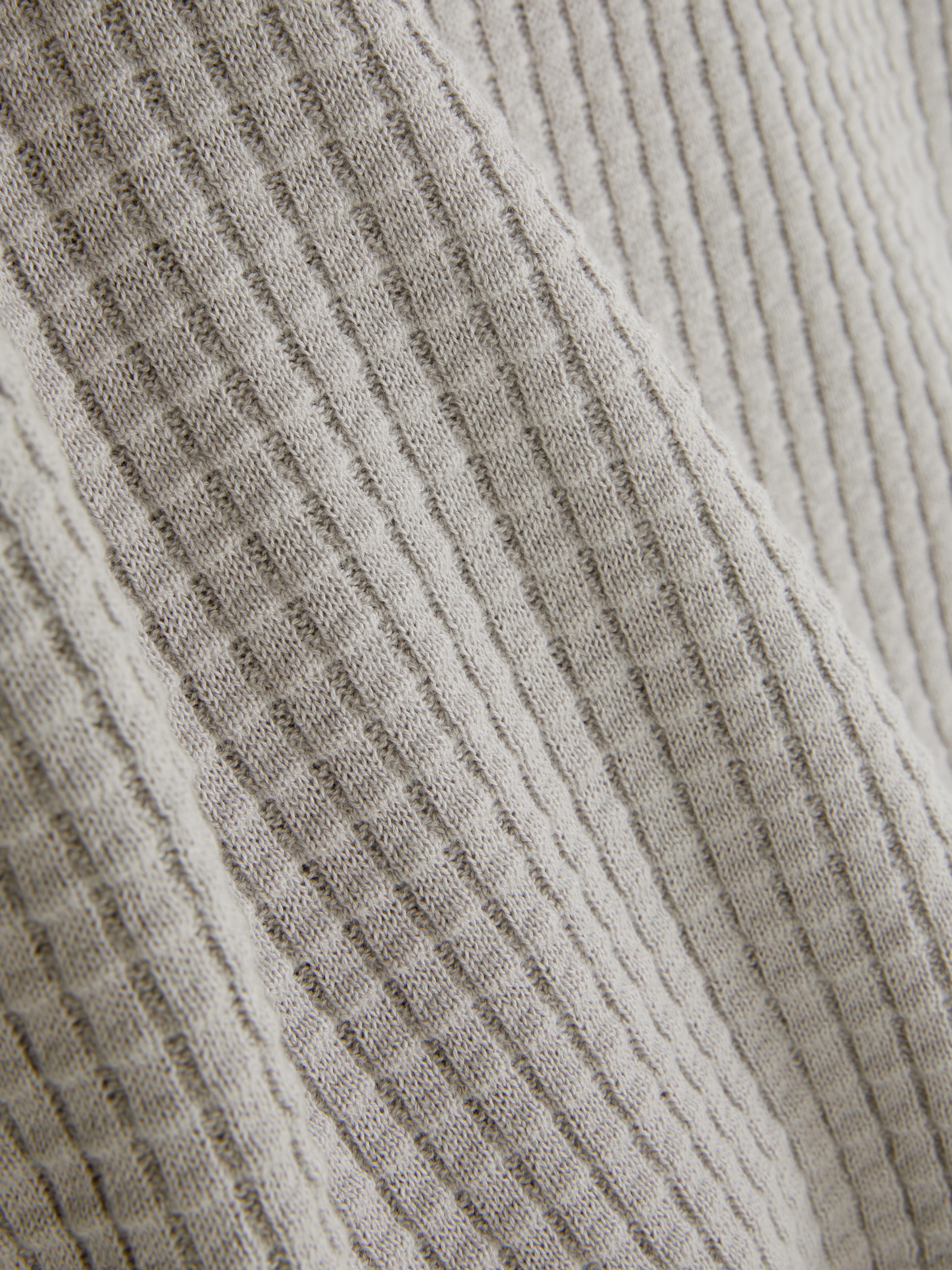 Strukturierter Polopullover