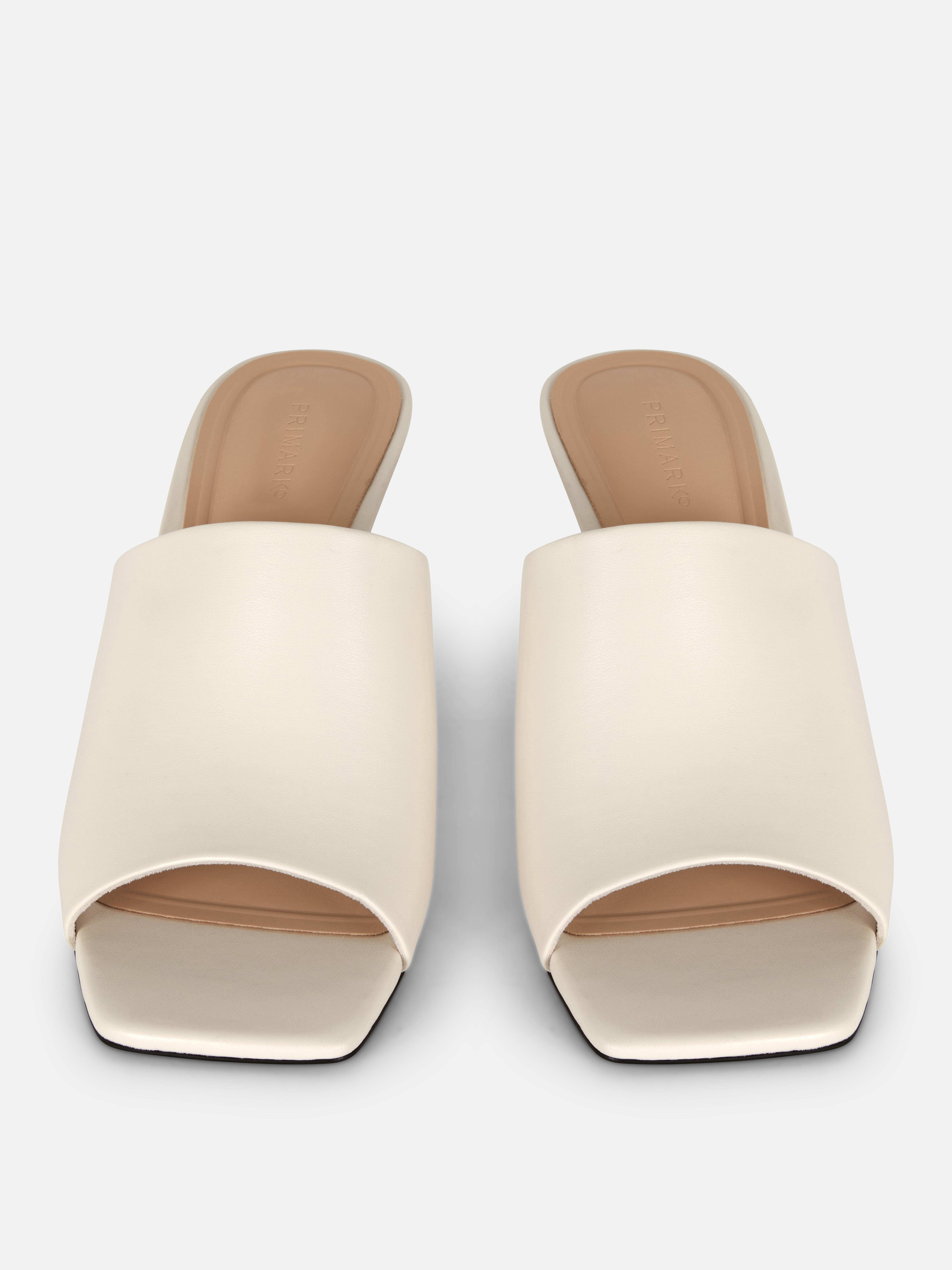 【新品未使用Herlipto】Square-Toe Mules ecru/38 herlipto Square-Toe Mules - メルカリ