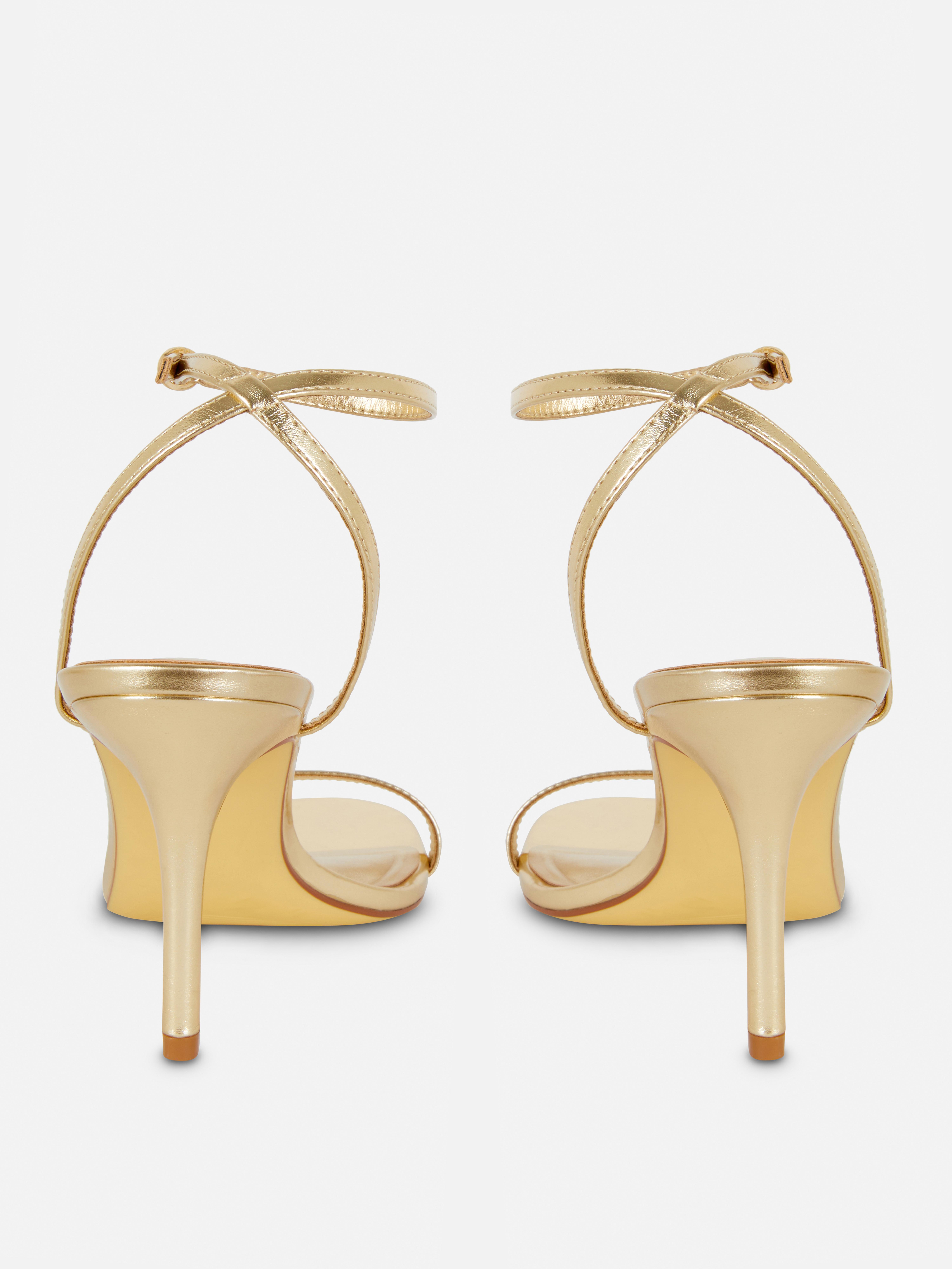 Sandalias de tiras con tacón de aguja