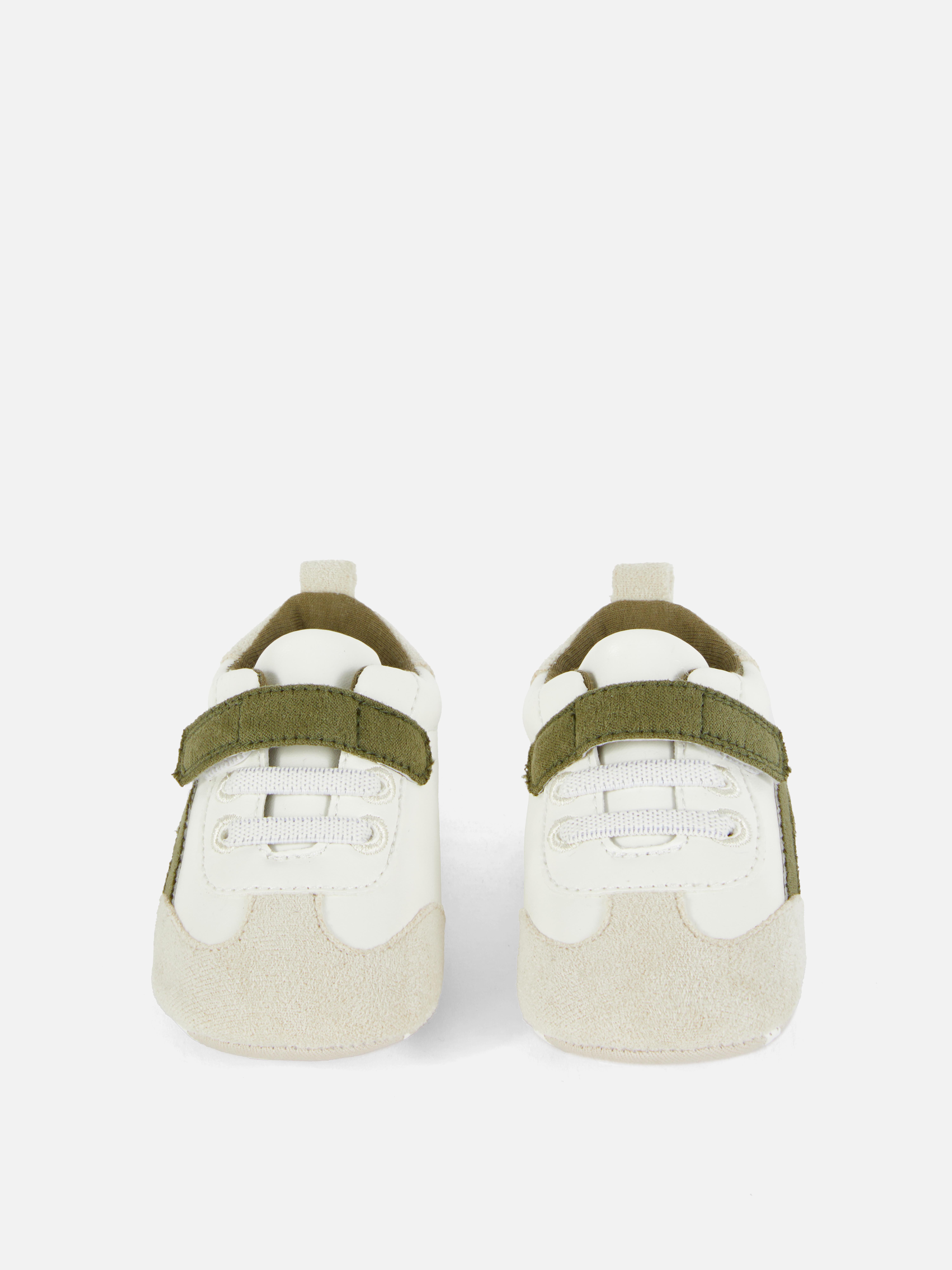 Sneaker mit Einsätzen für Babys