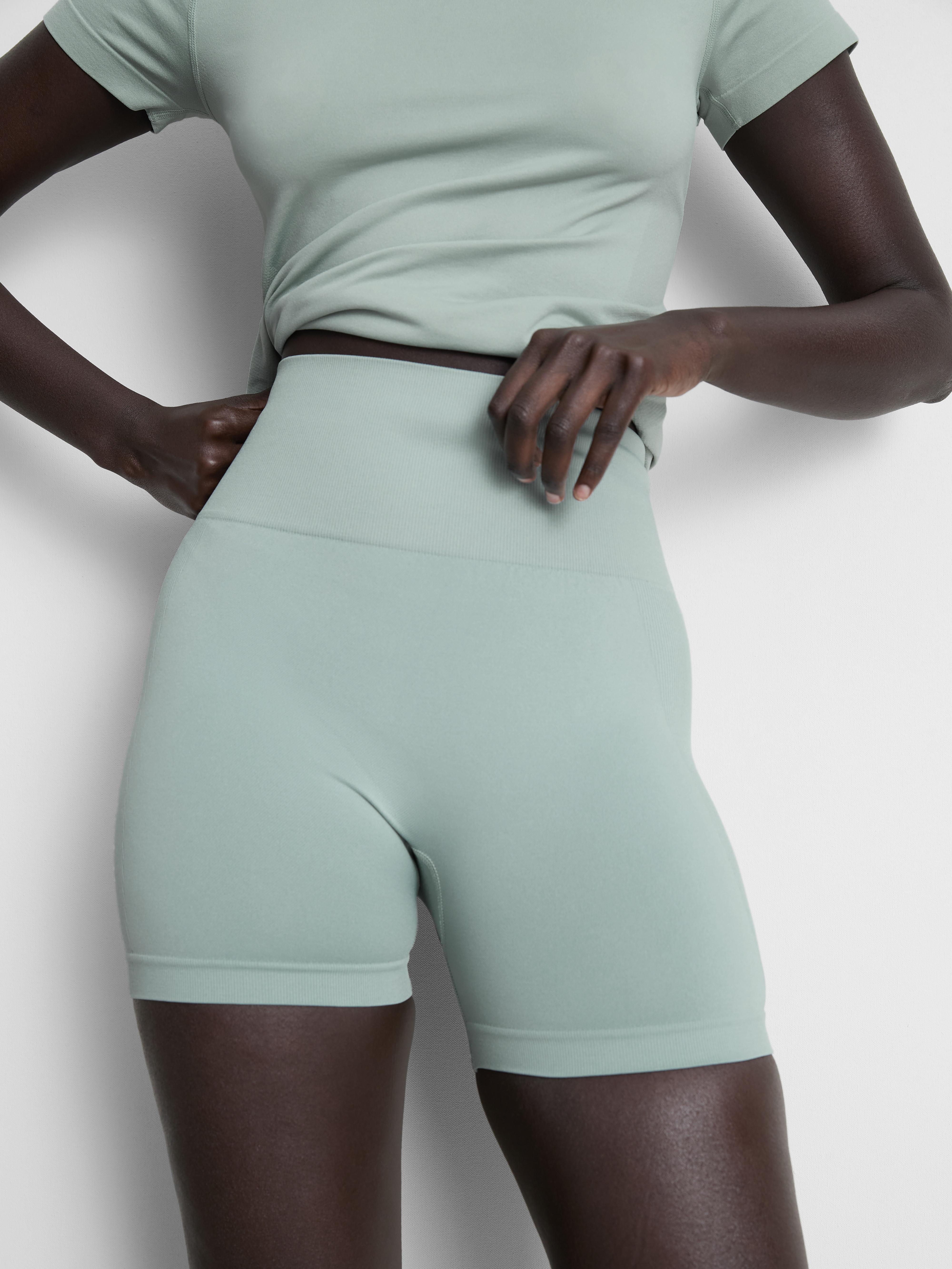 Women's Light Green Seamless Yoga Shorts
