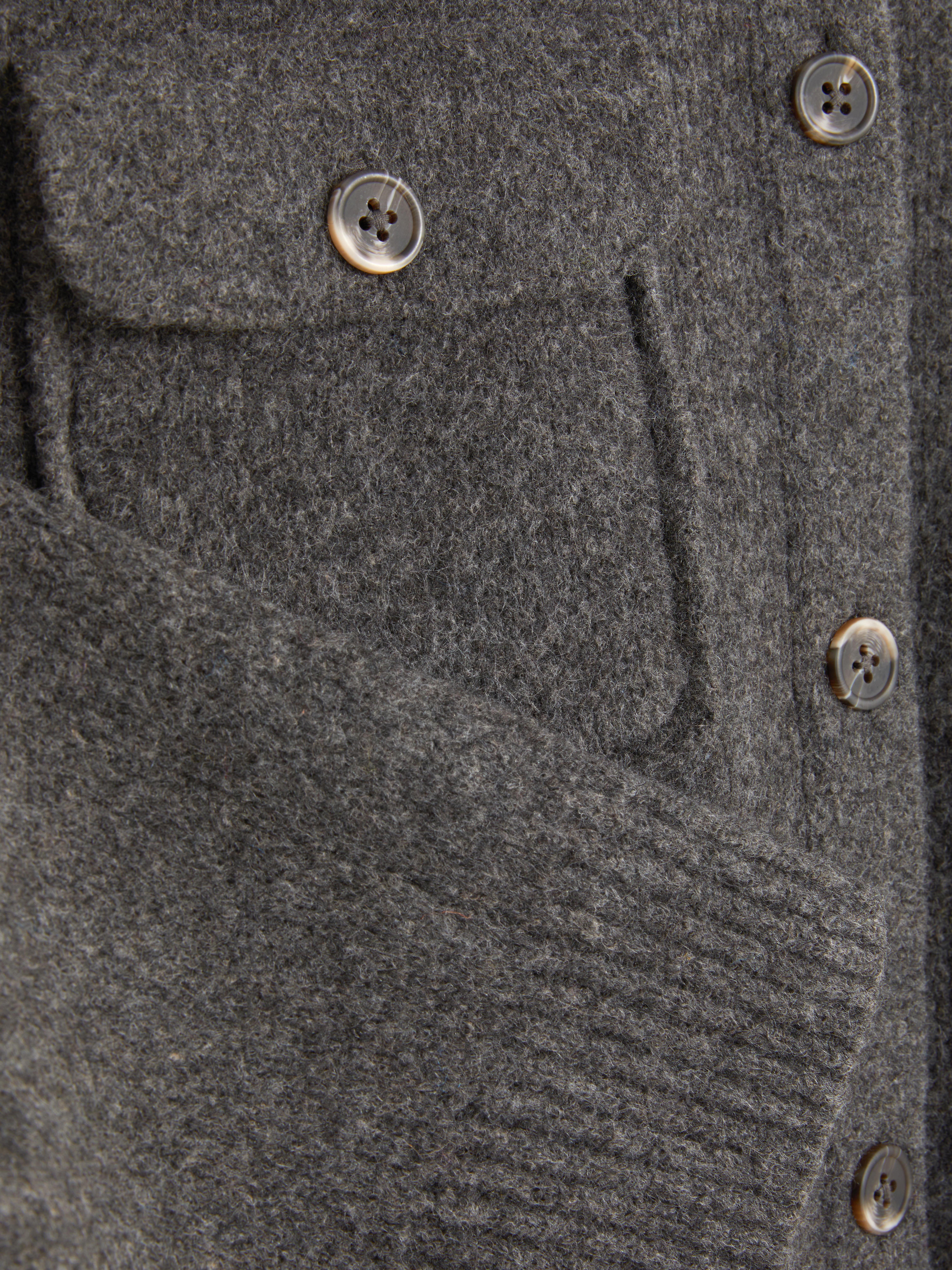 Camisa-chaqueta de punto con dos bolsillos