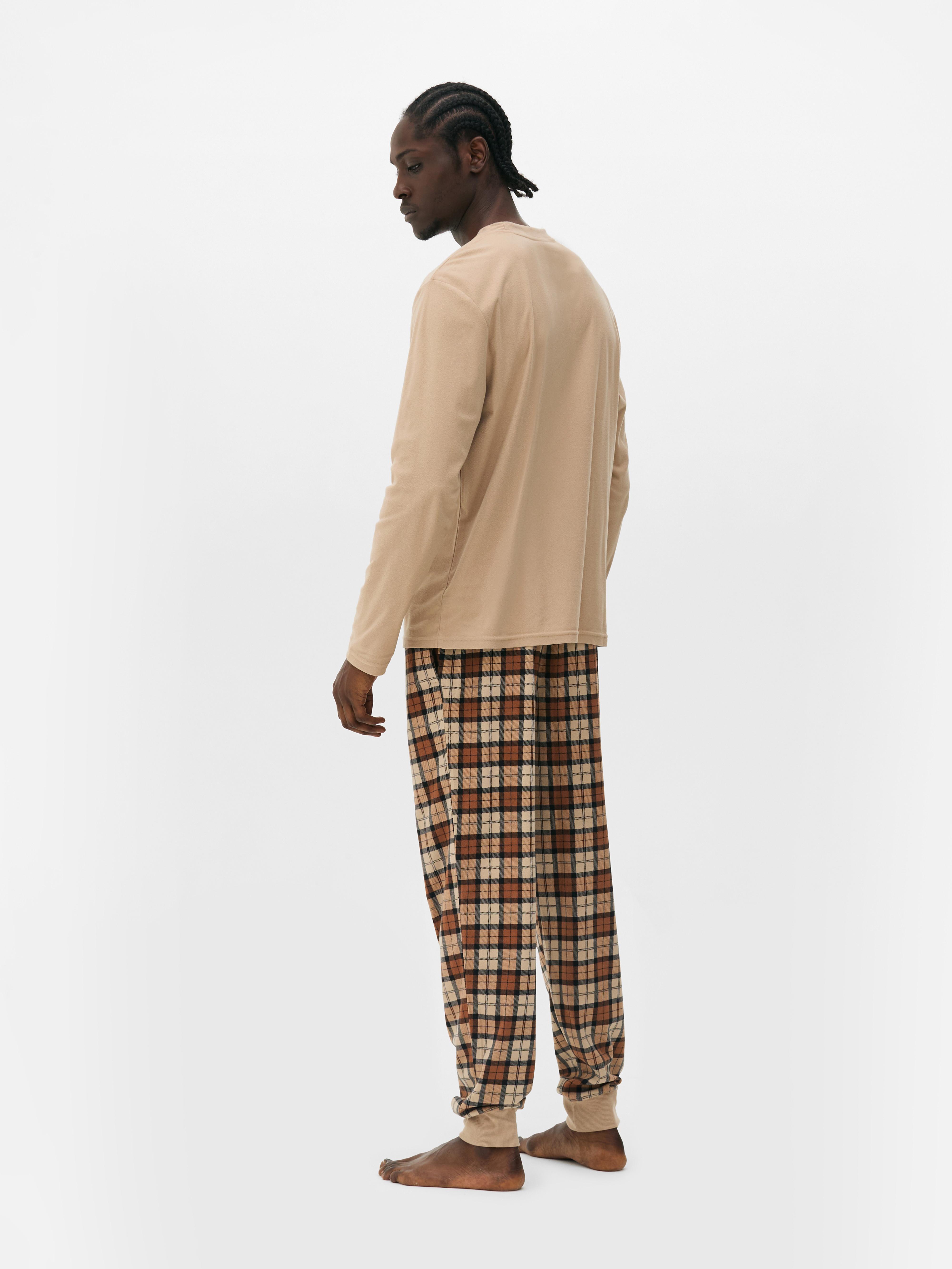 Set de pijamale lungi cu model în carouri