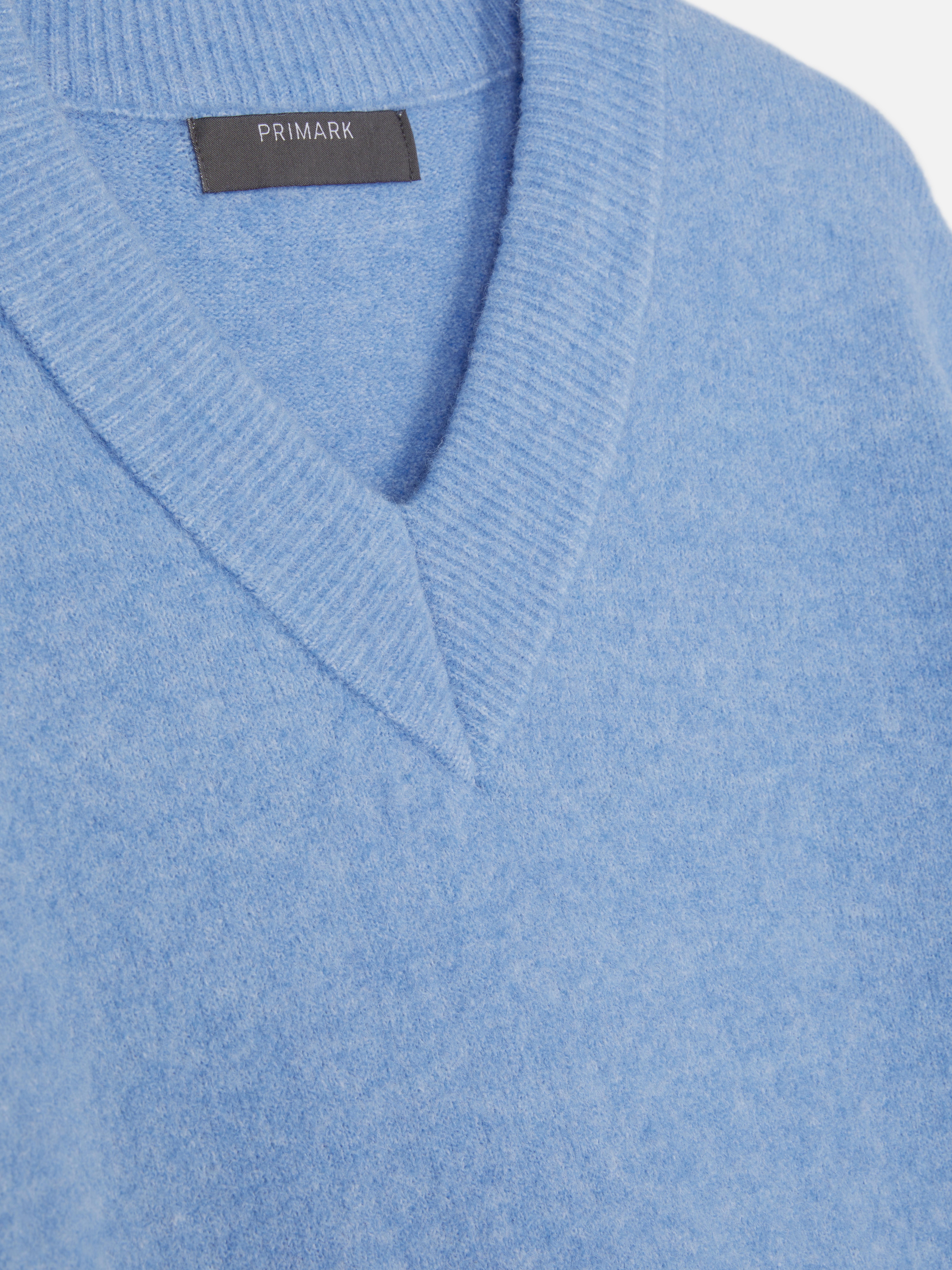 V-Neck Jumper