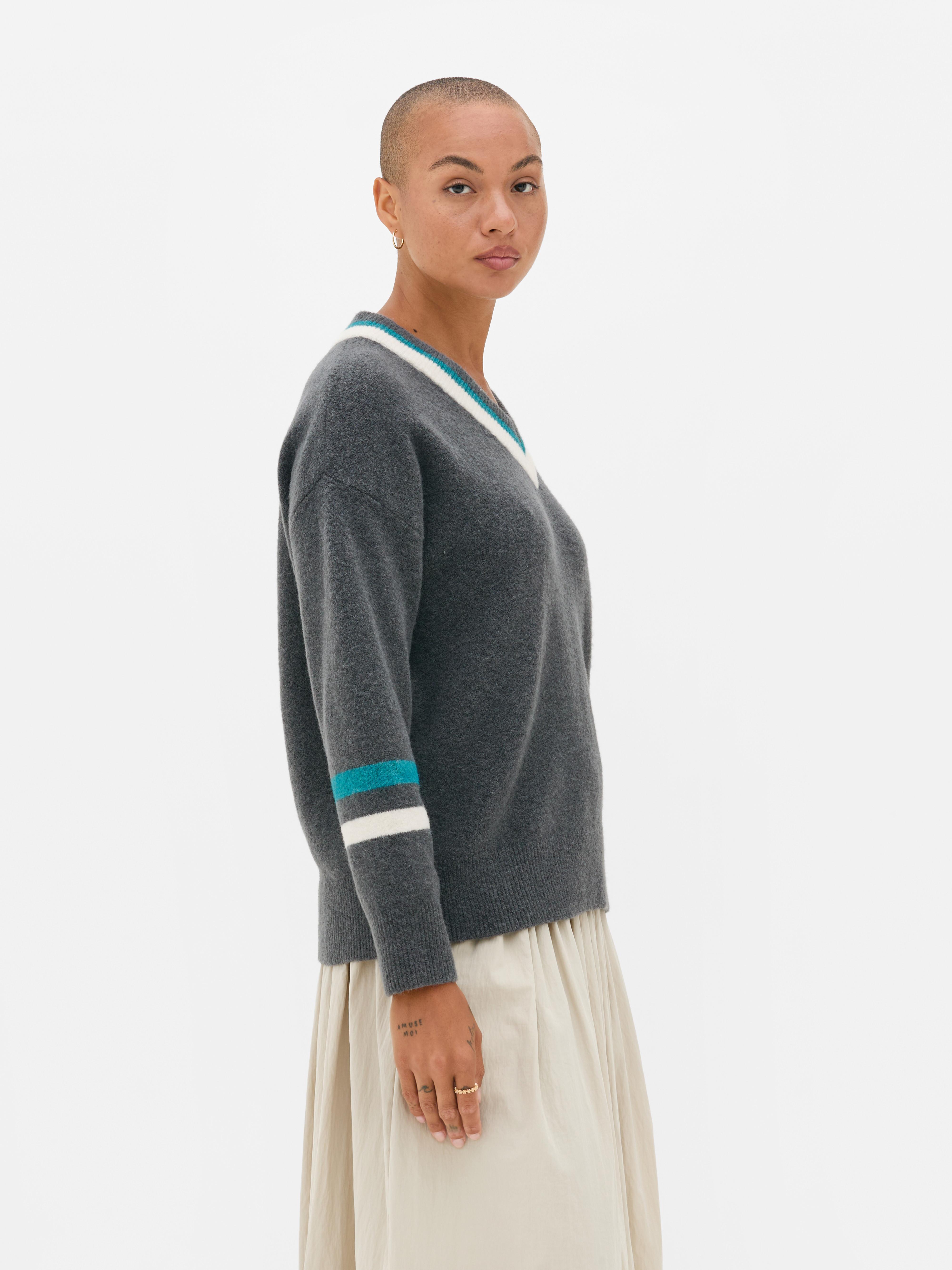 V-Neck Jumper