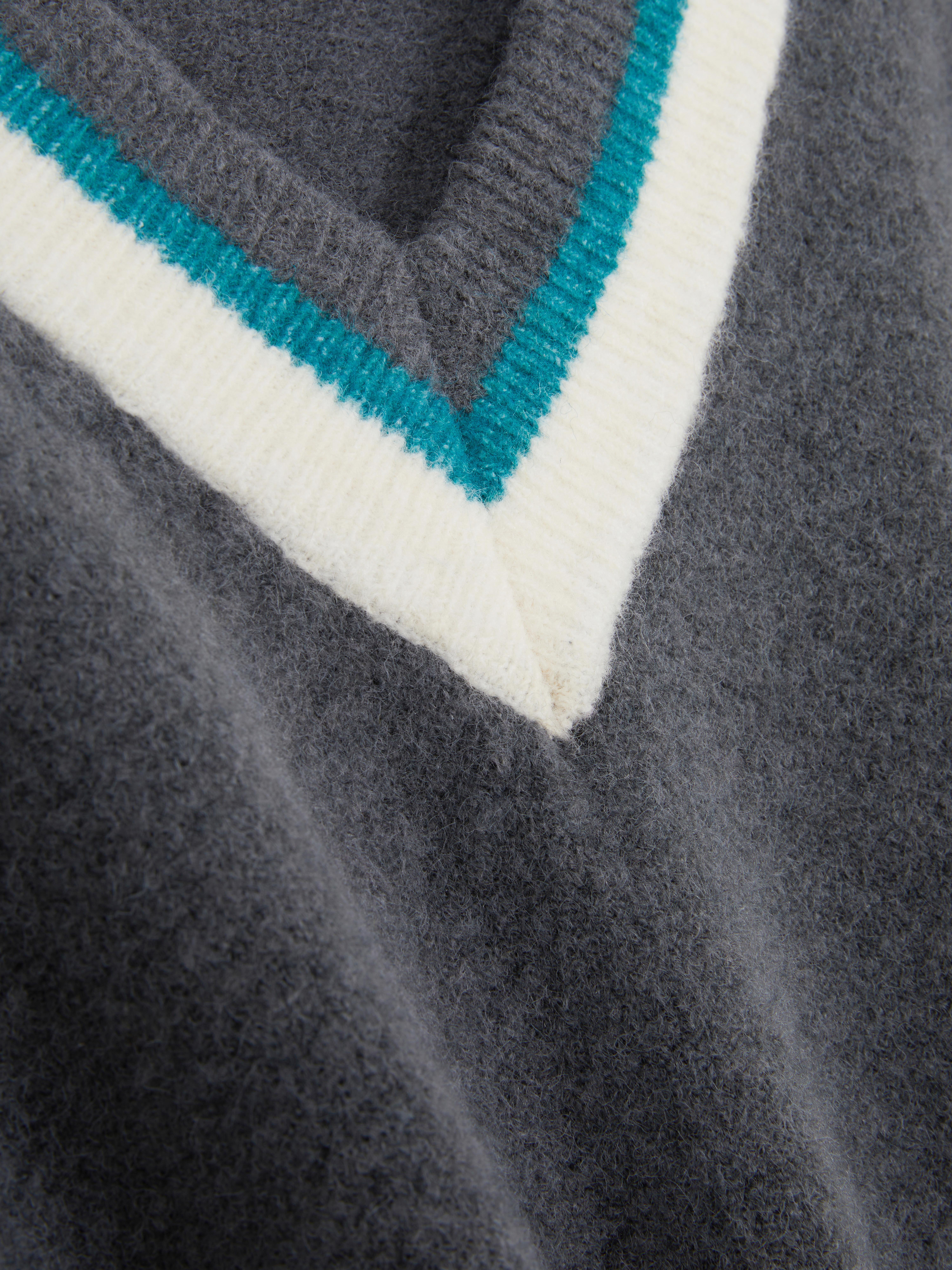 V-Neck Jumper