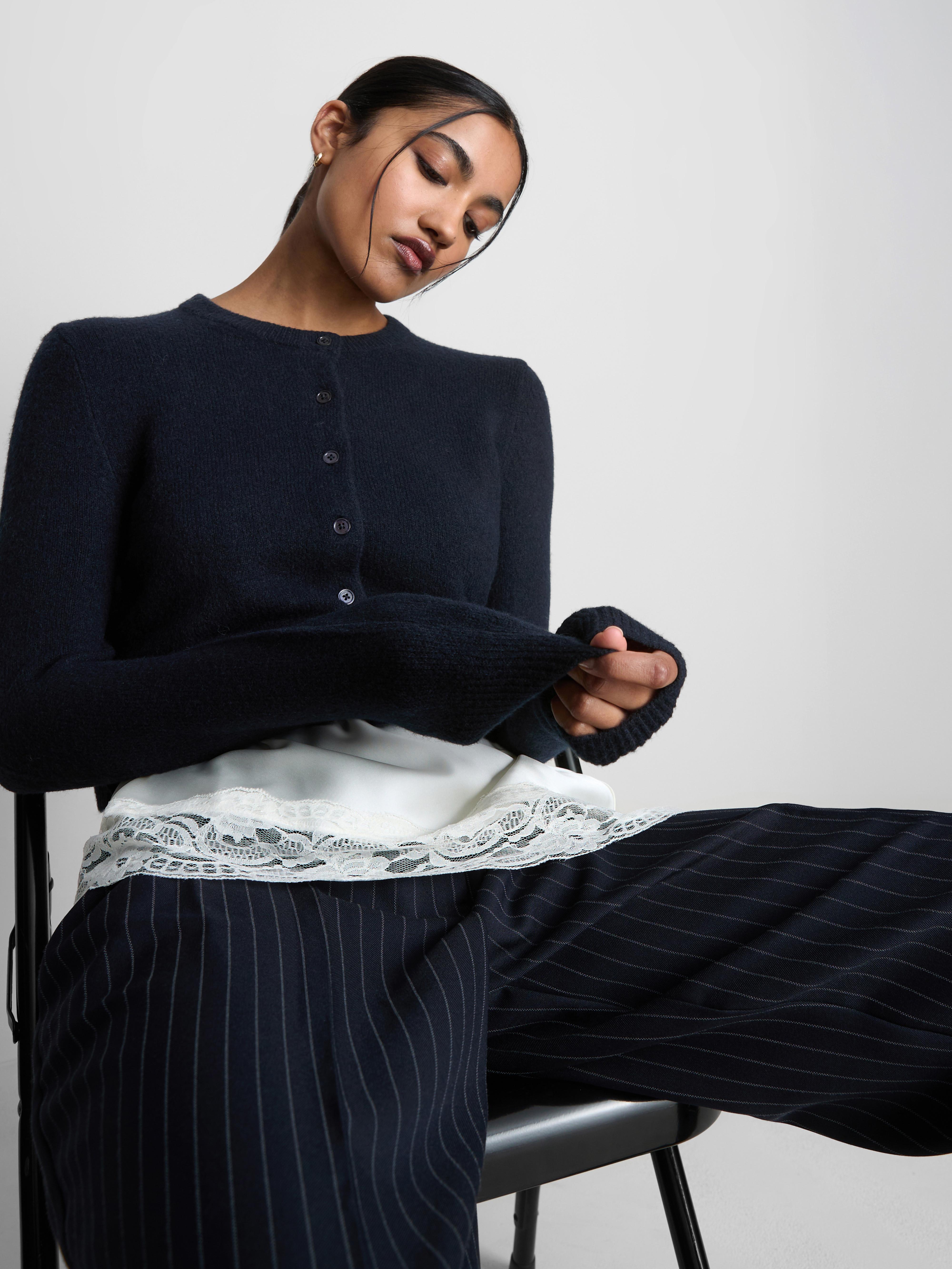 Gilet court à col ras-du-cou