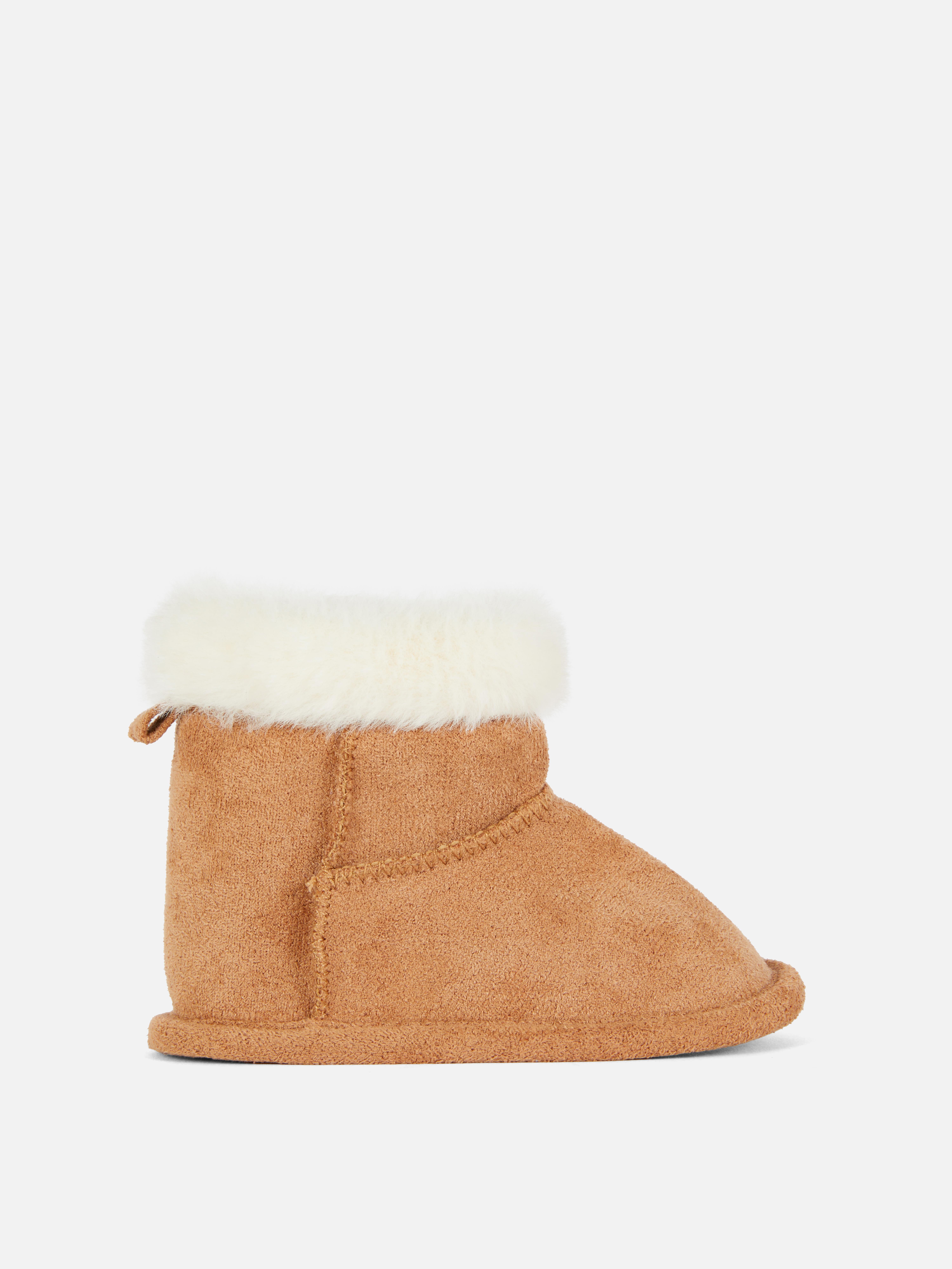 Kuschelige Boots für Neugeborene