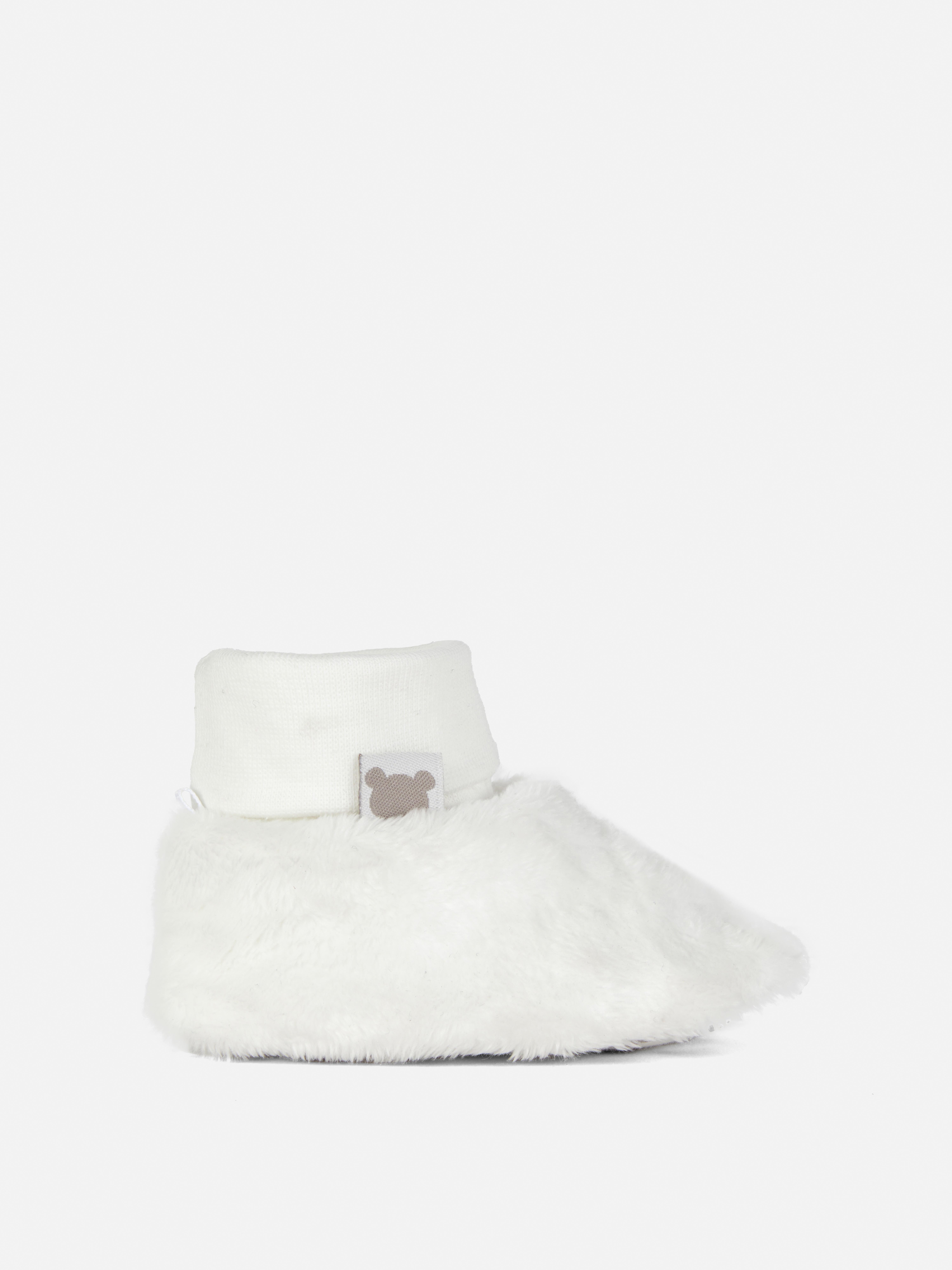 Socken-Slipper mit Bär