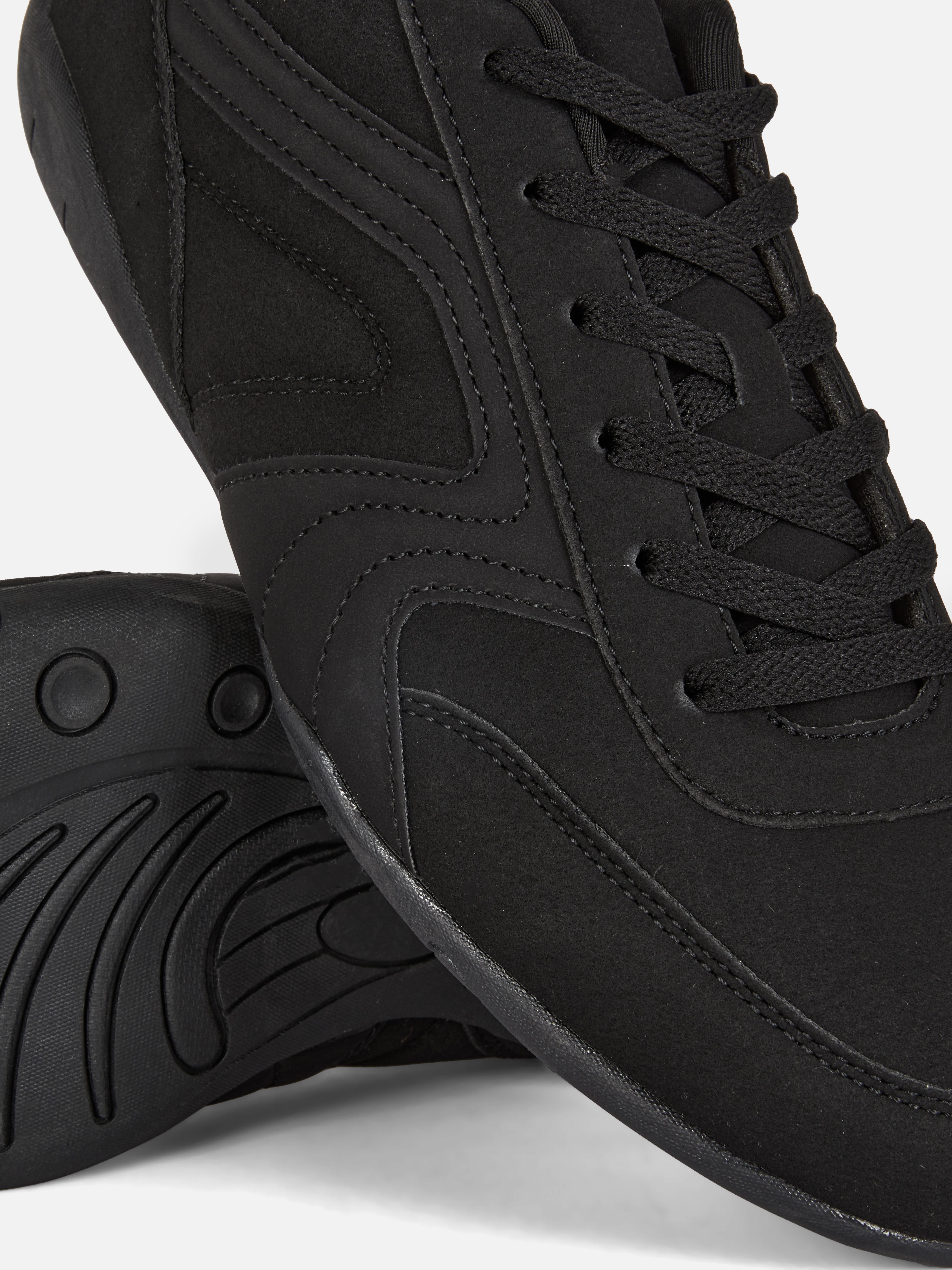 Retro Low Top Trainers