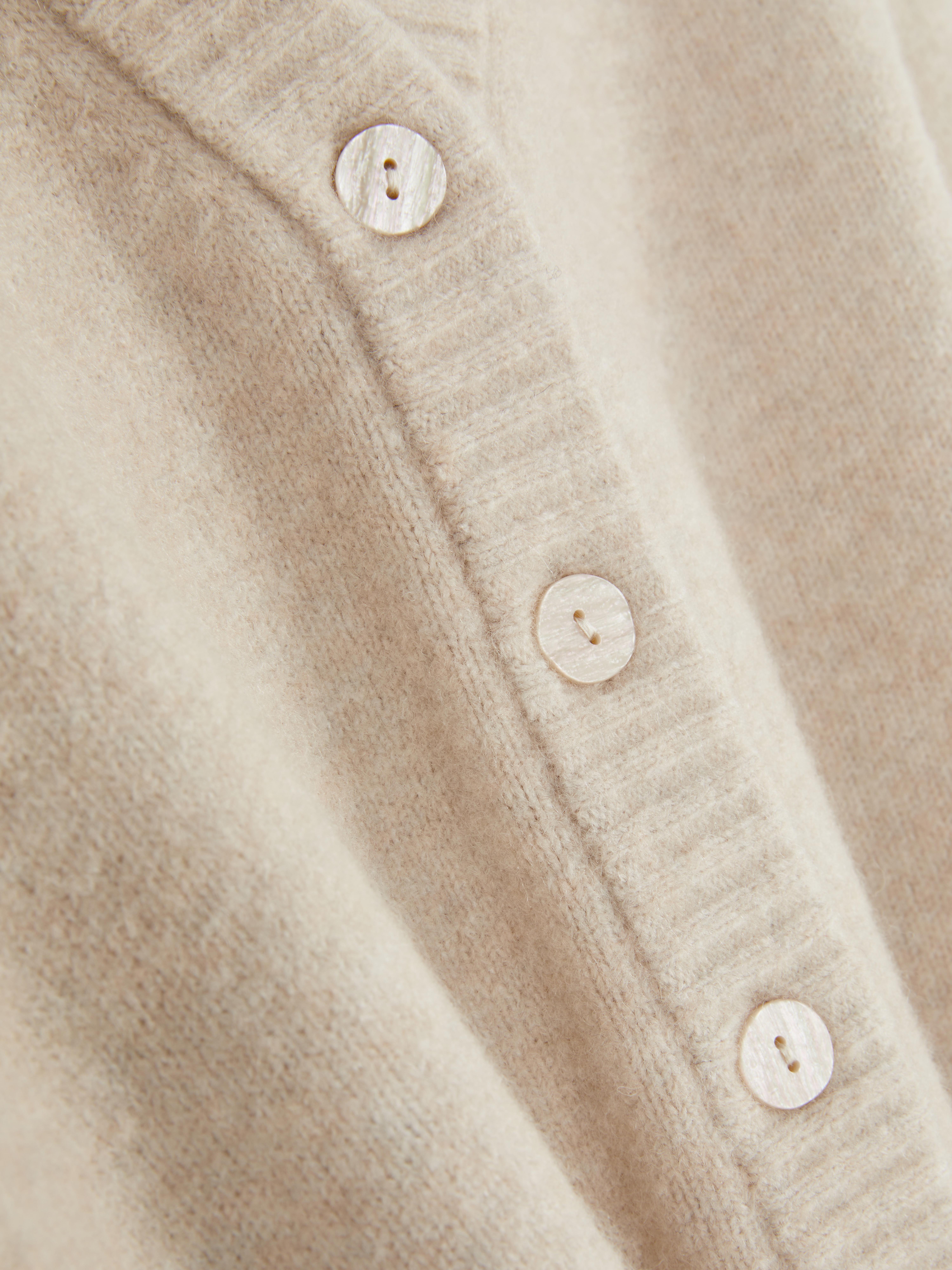 Cropped V-Neck Cardigan