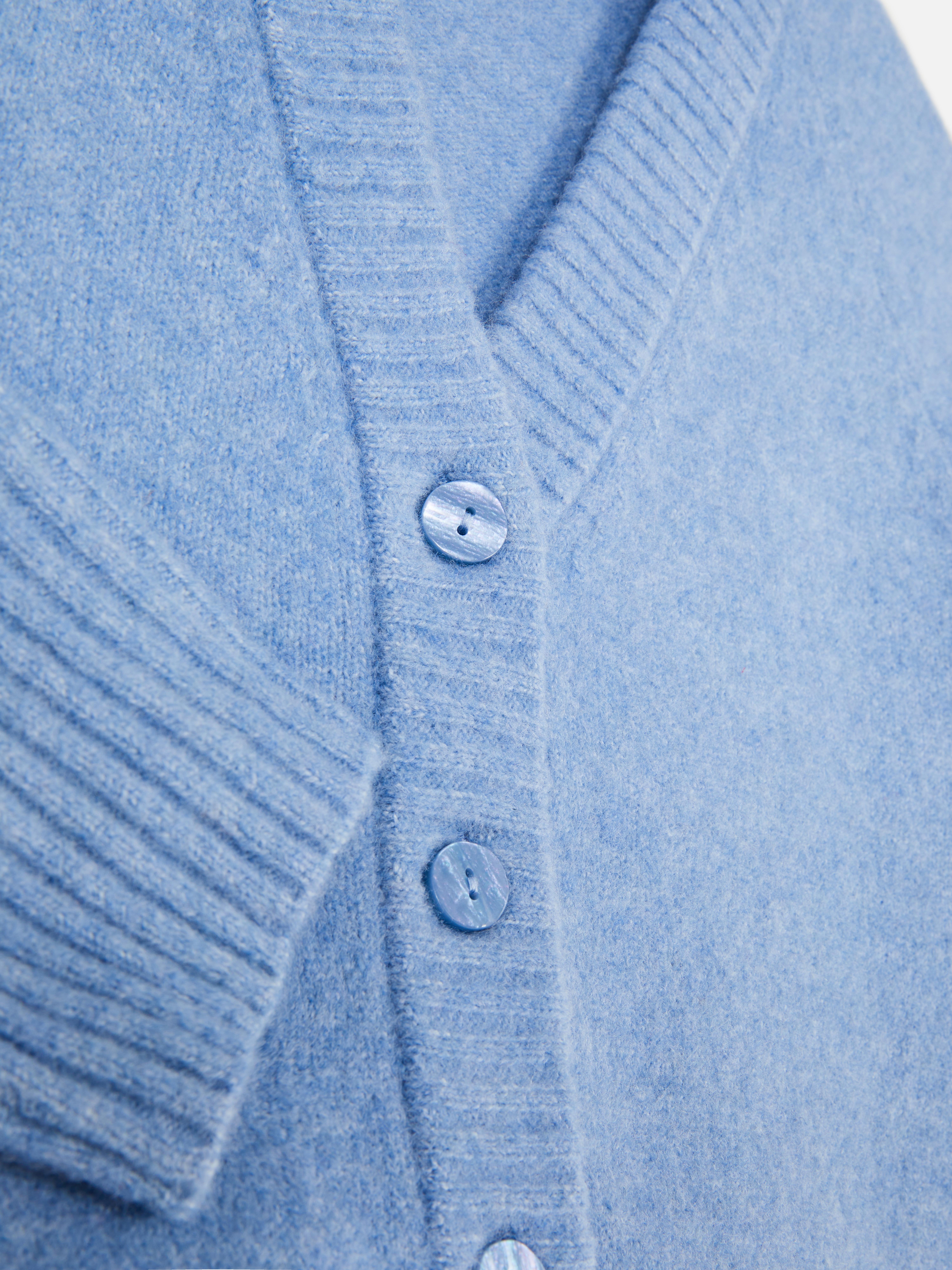 Kurzer Cardigan mit V-Ausschnitt