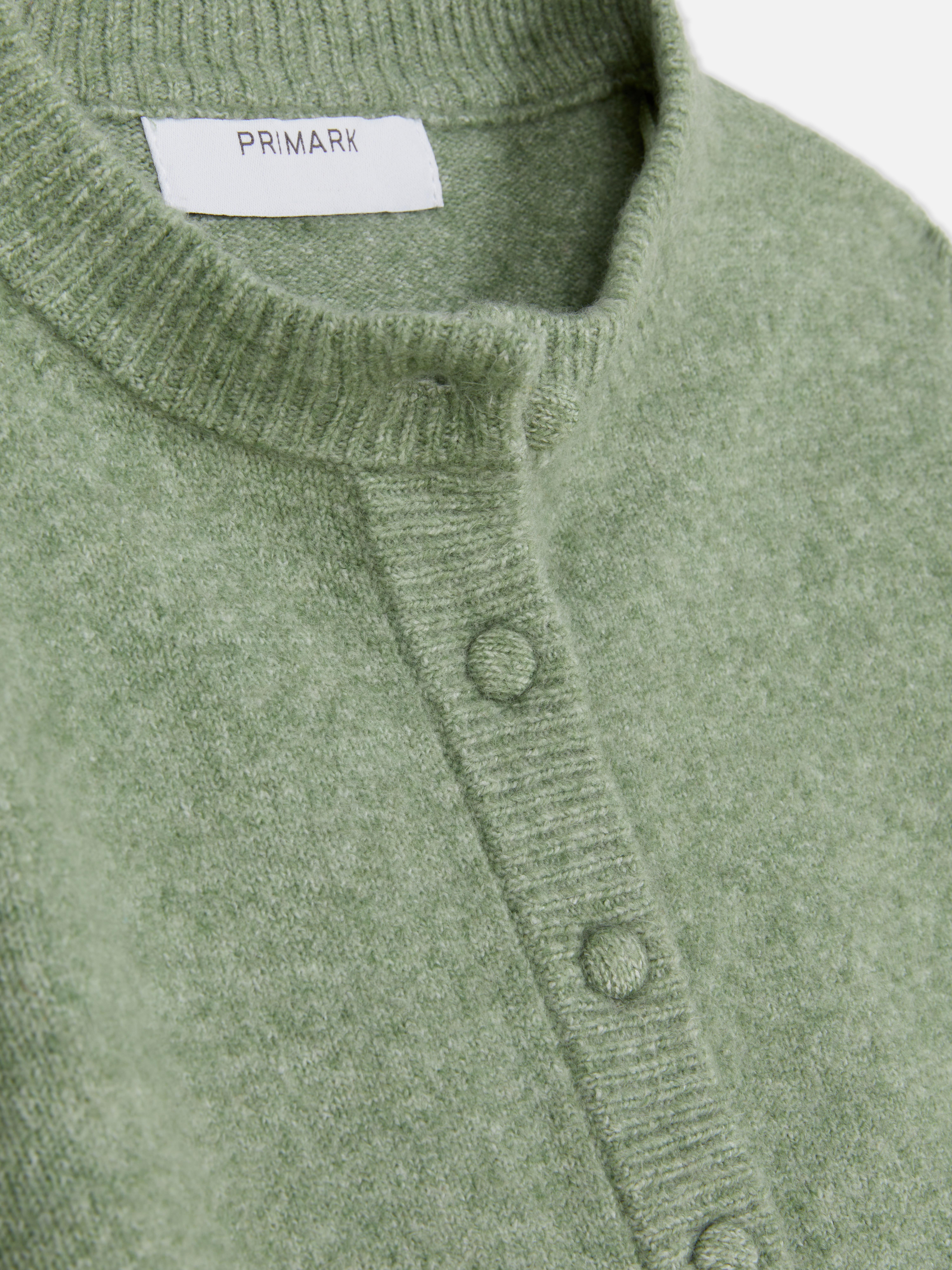 Cárdigan con volante