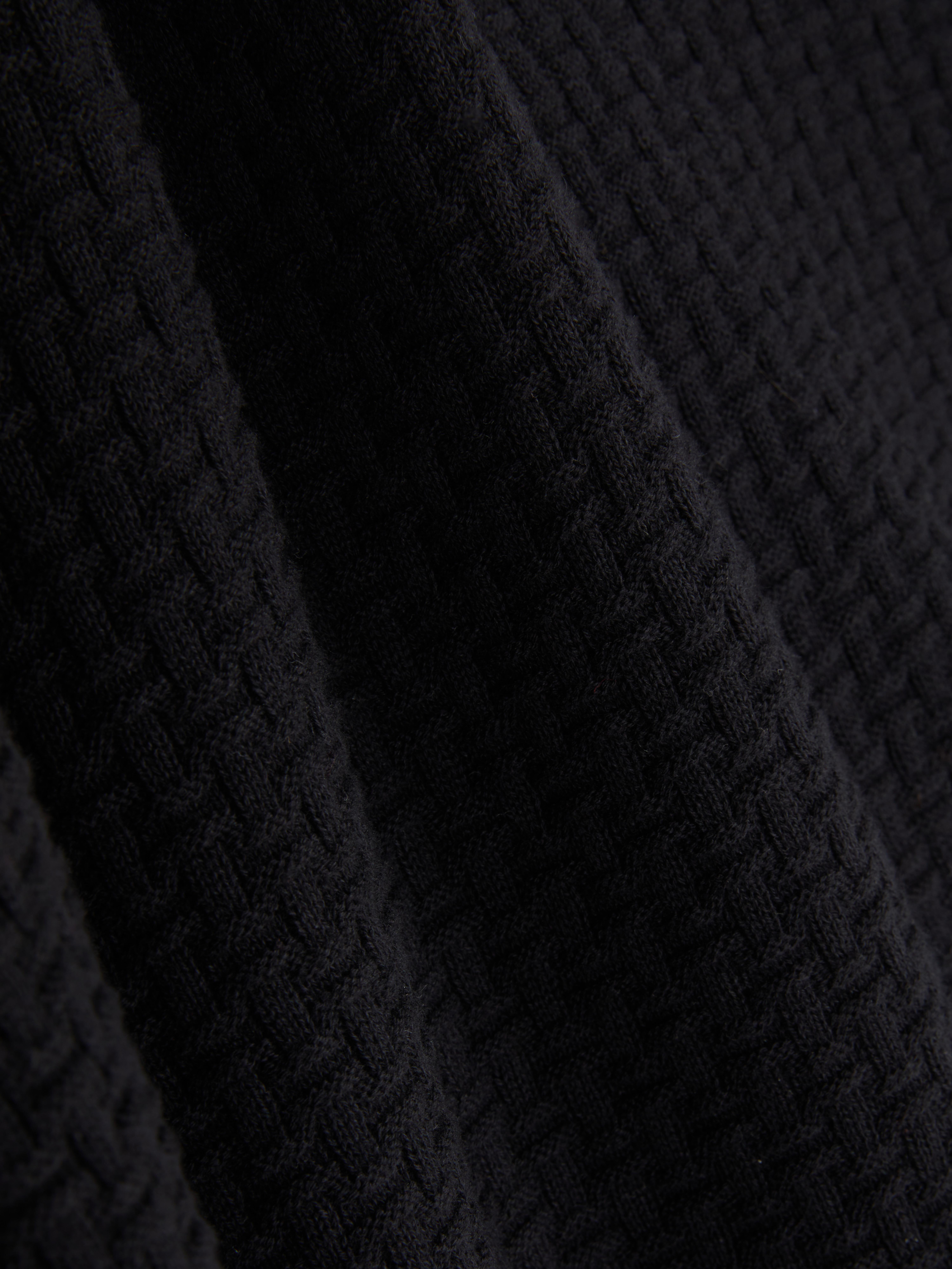 Pull texturé à col ras-du-cou