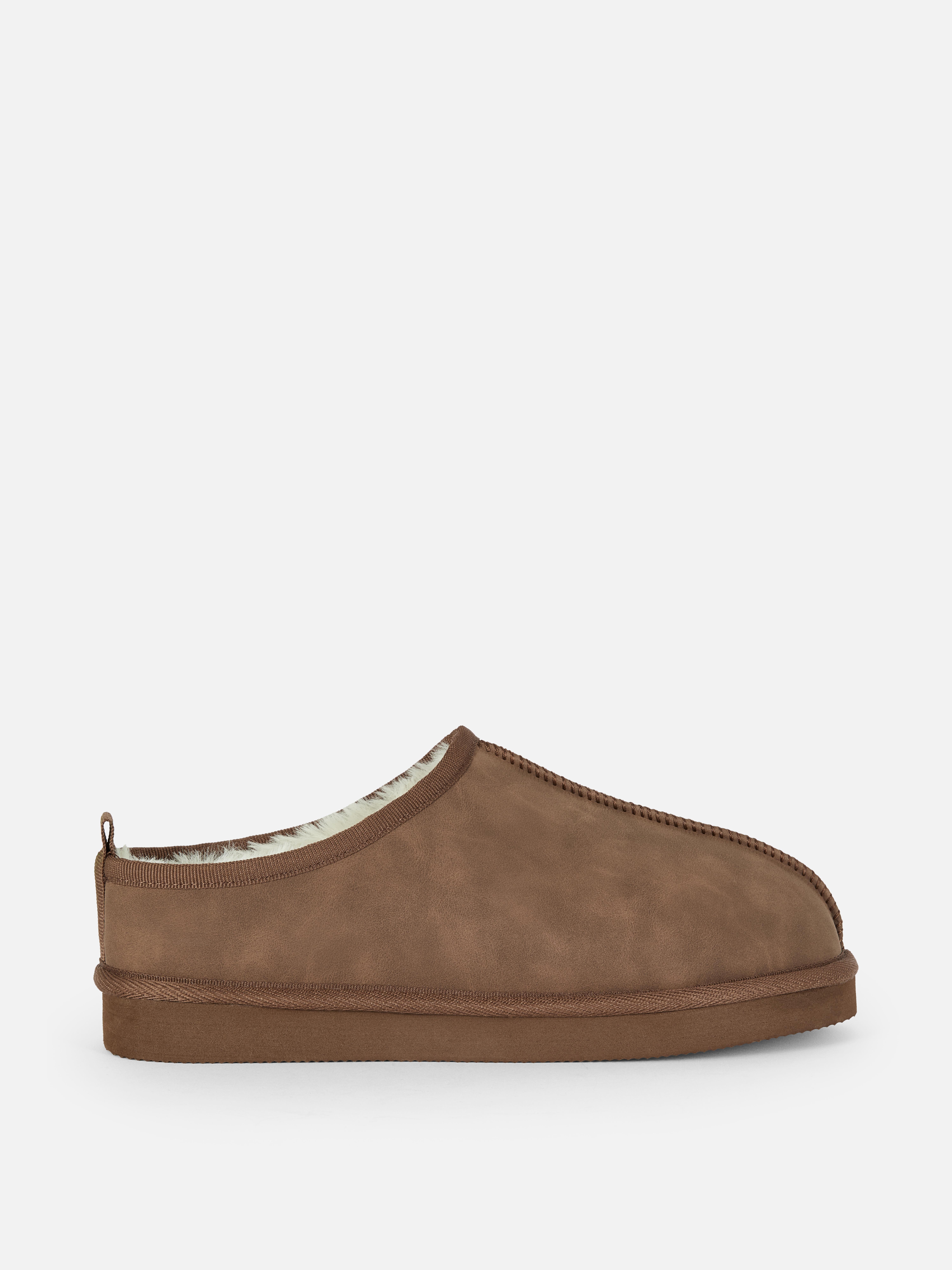 Pantuflas minimalistas tipo zueco