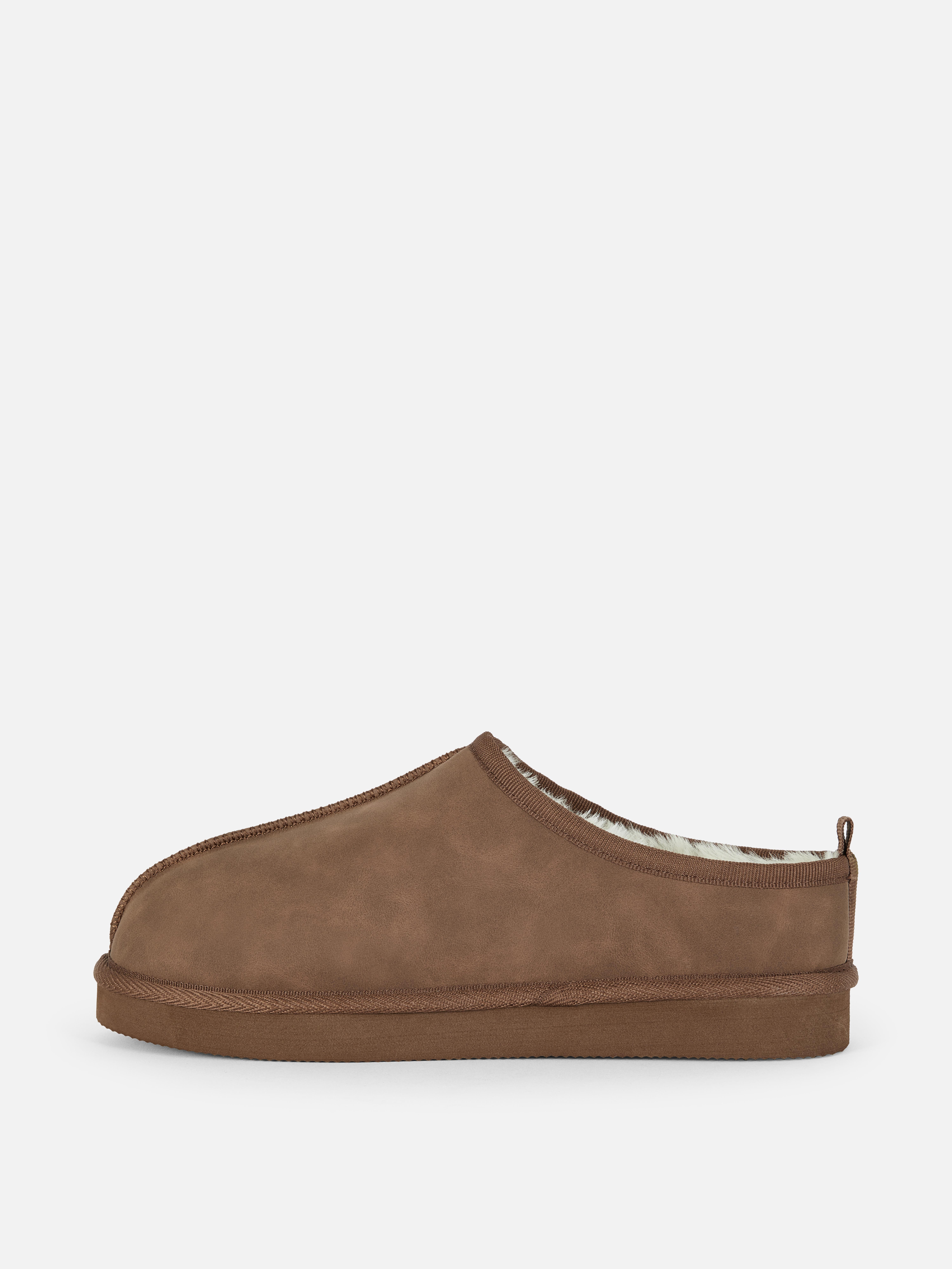 Pantuflas minimalistas tipo zueco