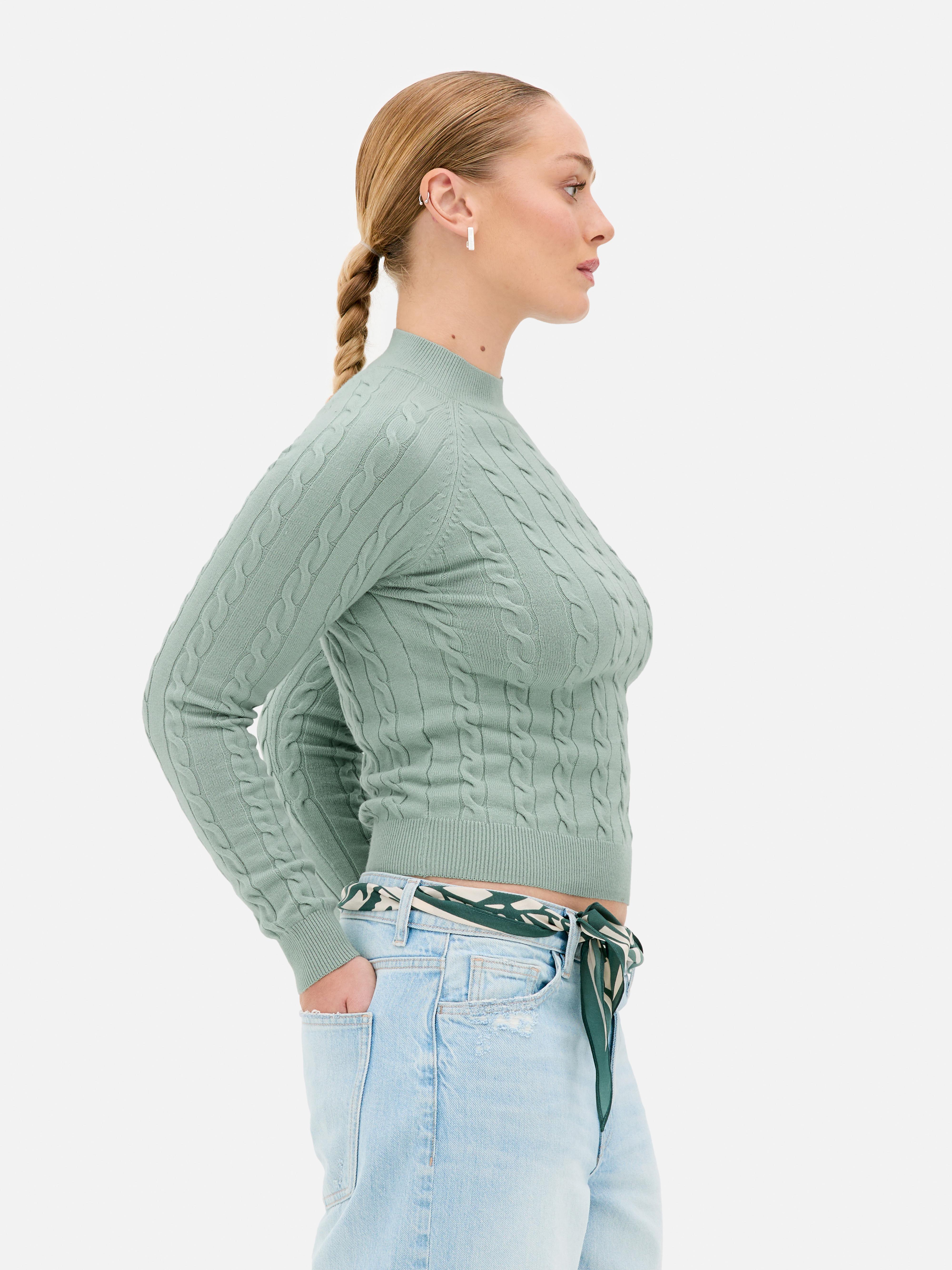 Pull torsadé à col roulé