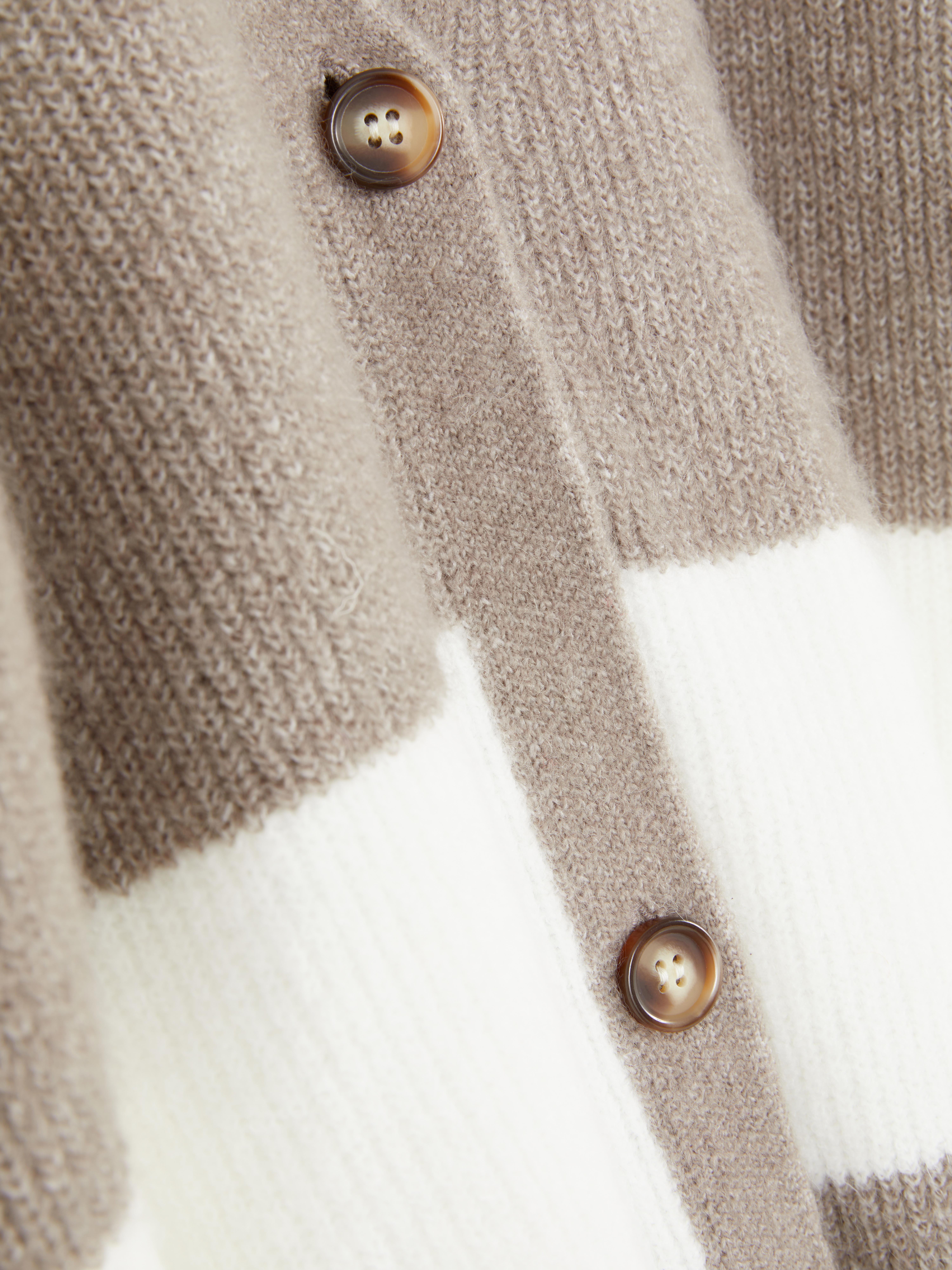 Basic vest met V-hals