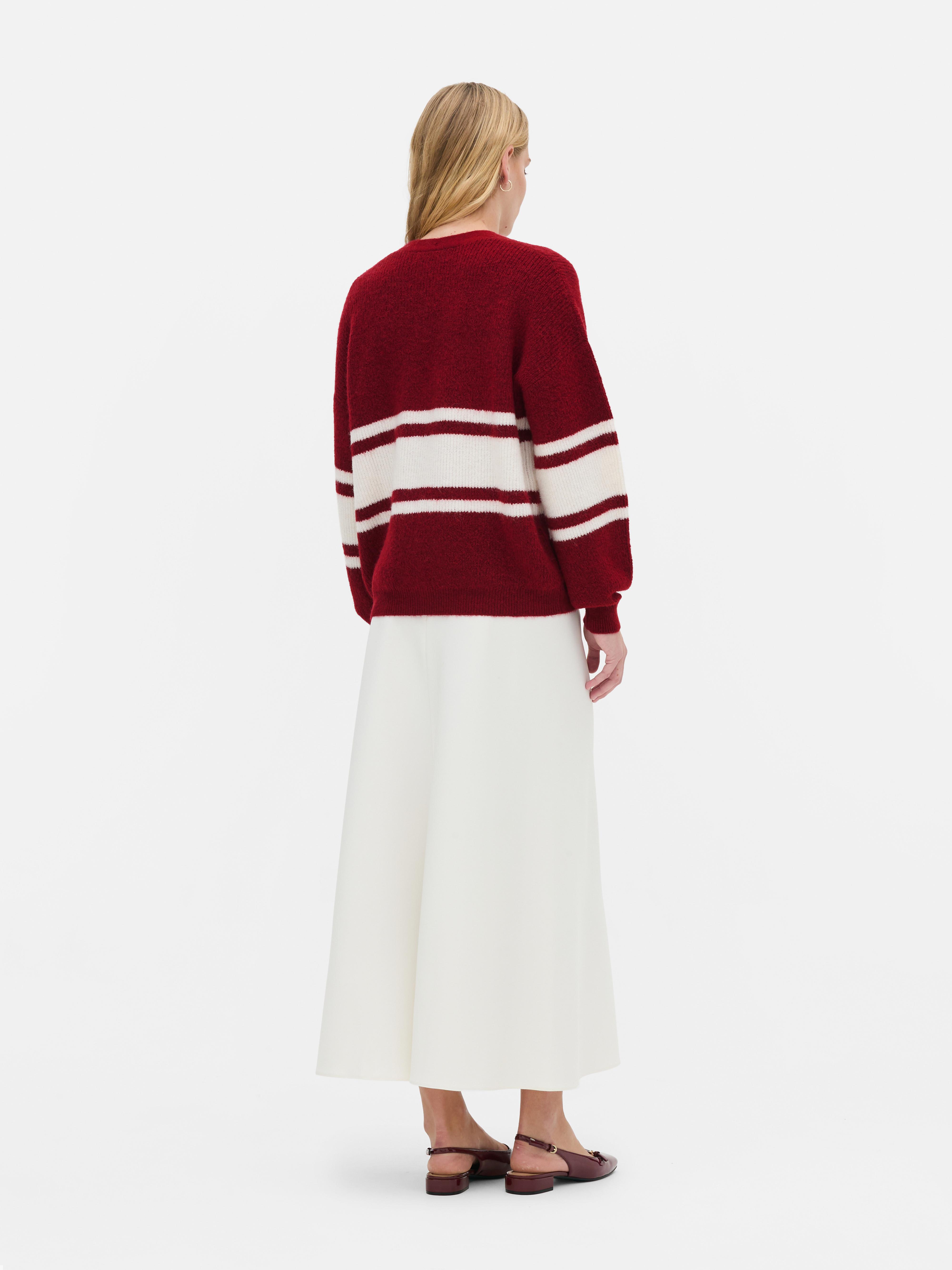 Cárdigan básico con cuello de pico