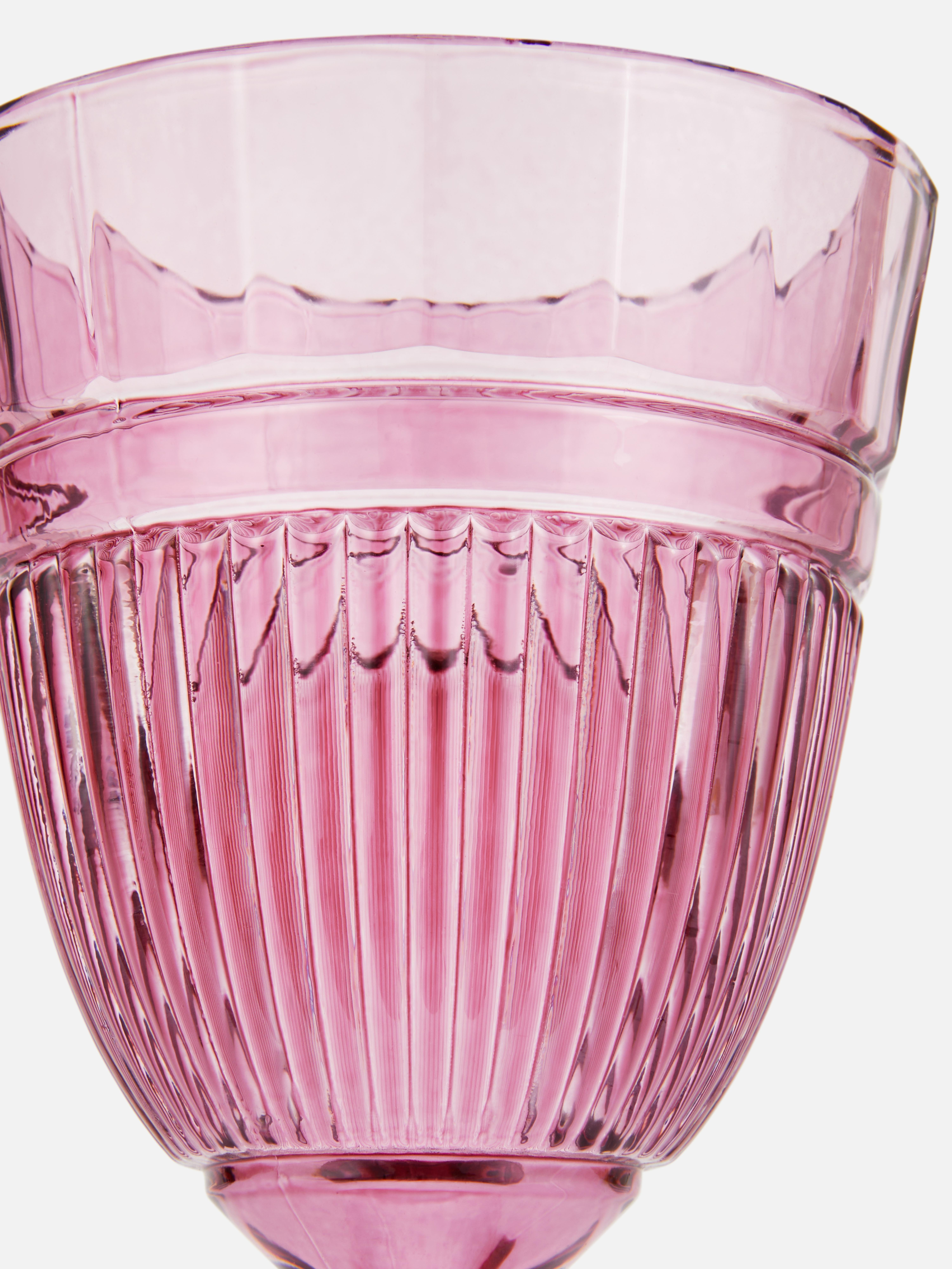 Wijnglas met reliëf