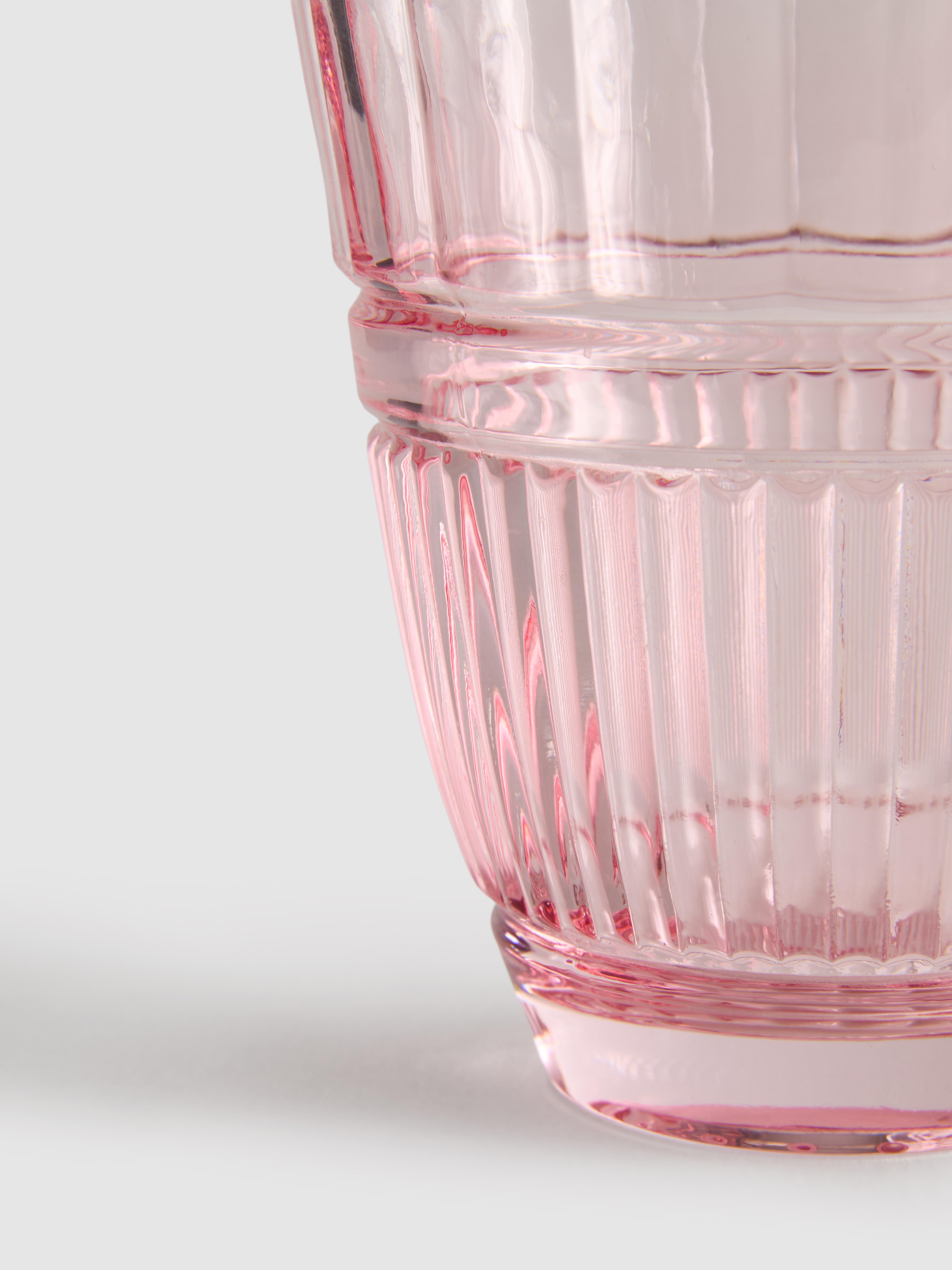 Beker met reliëfstructuur