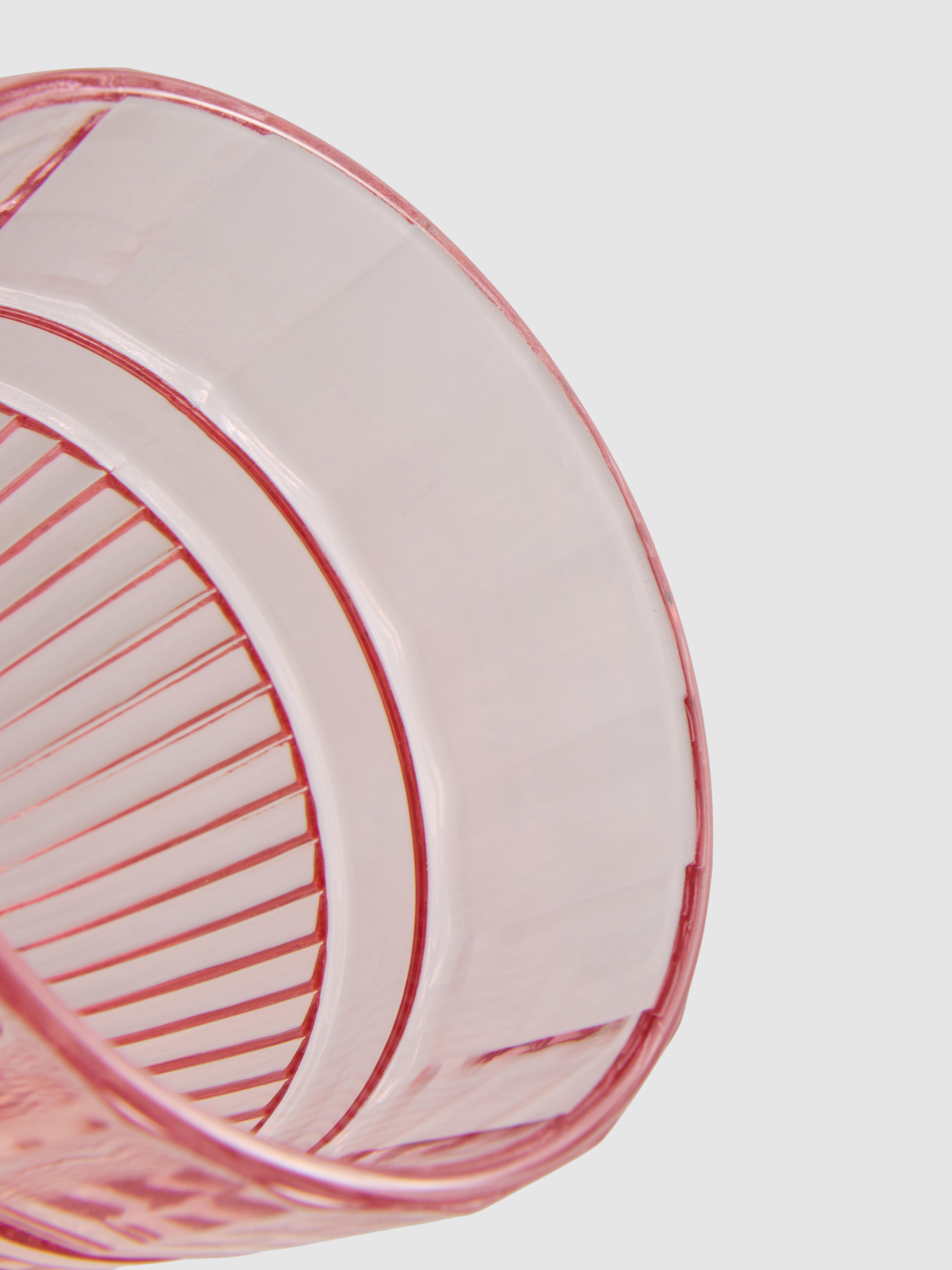 Beker met reliëfstructuur