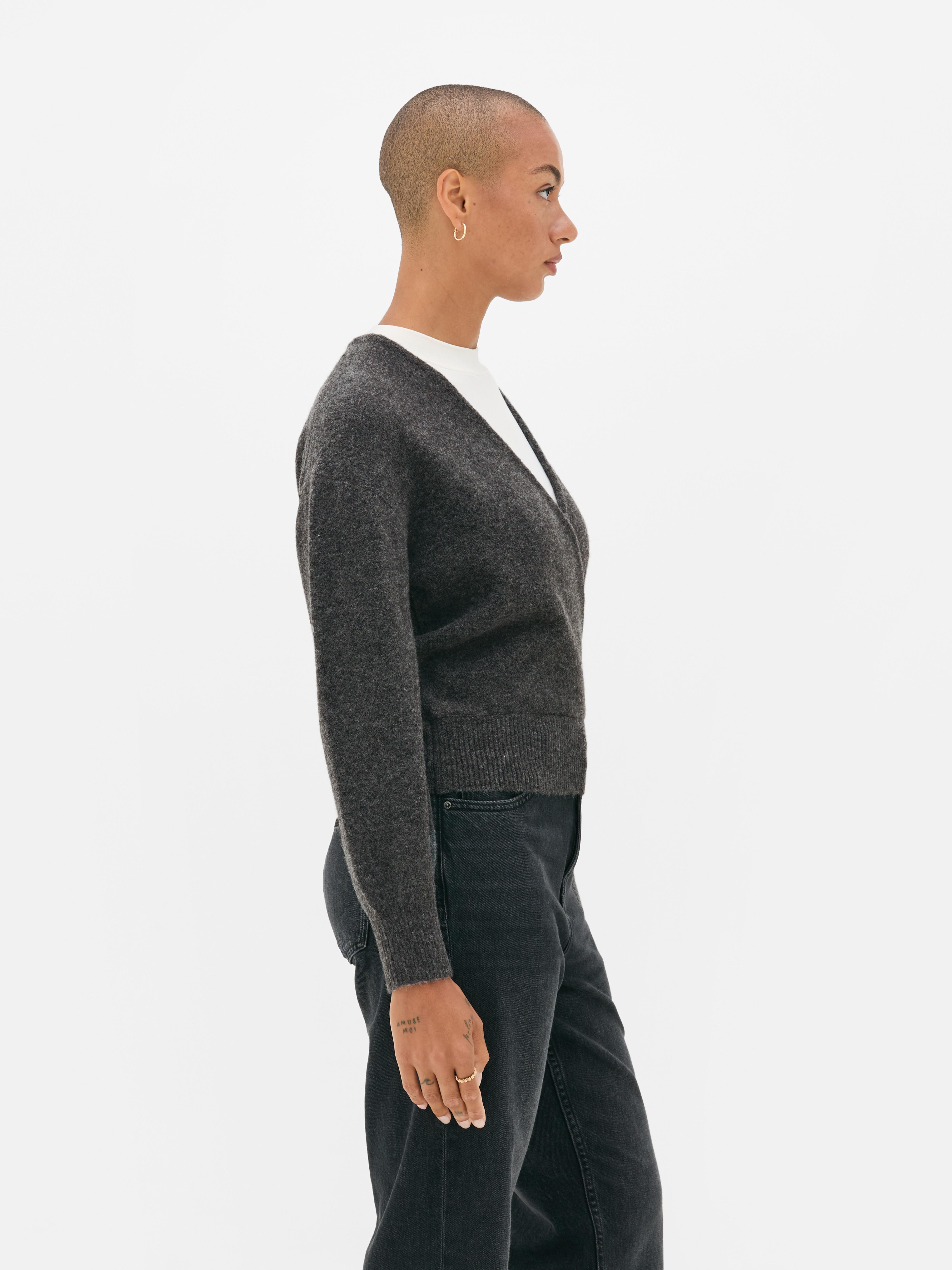 Pull cache-cœur à col en V