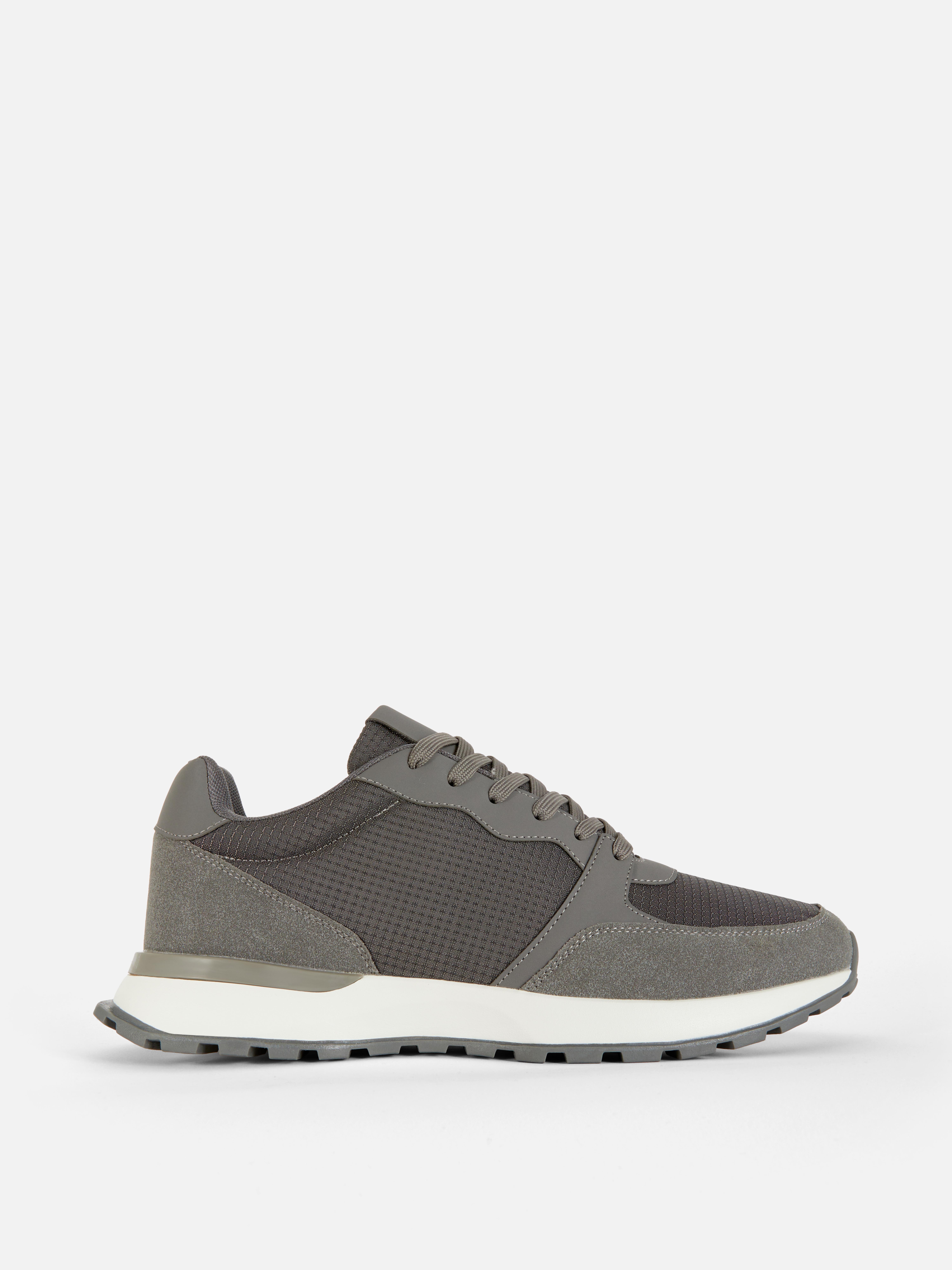 Sportieve sneakers met drie tinten