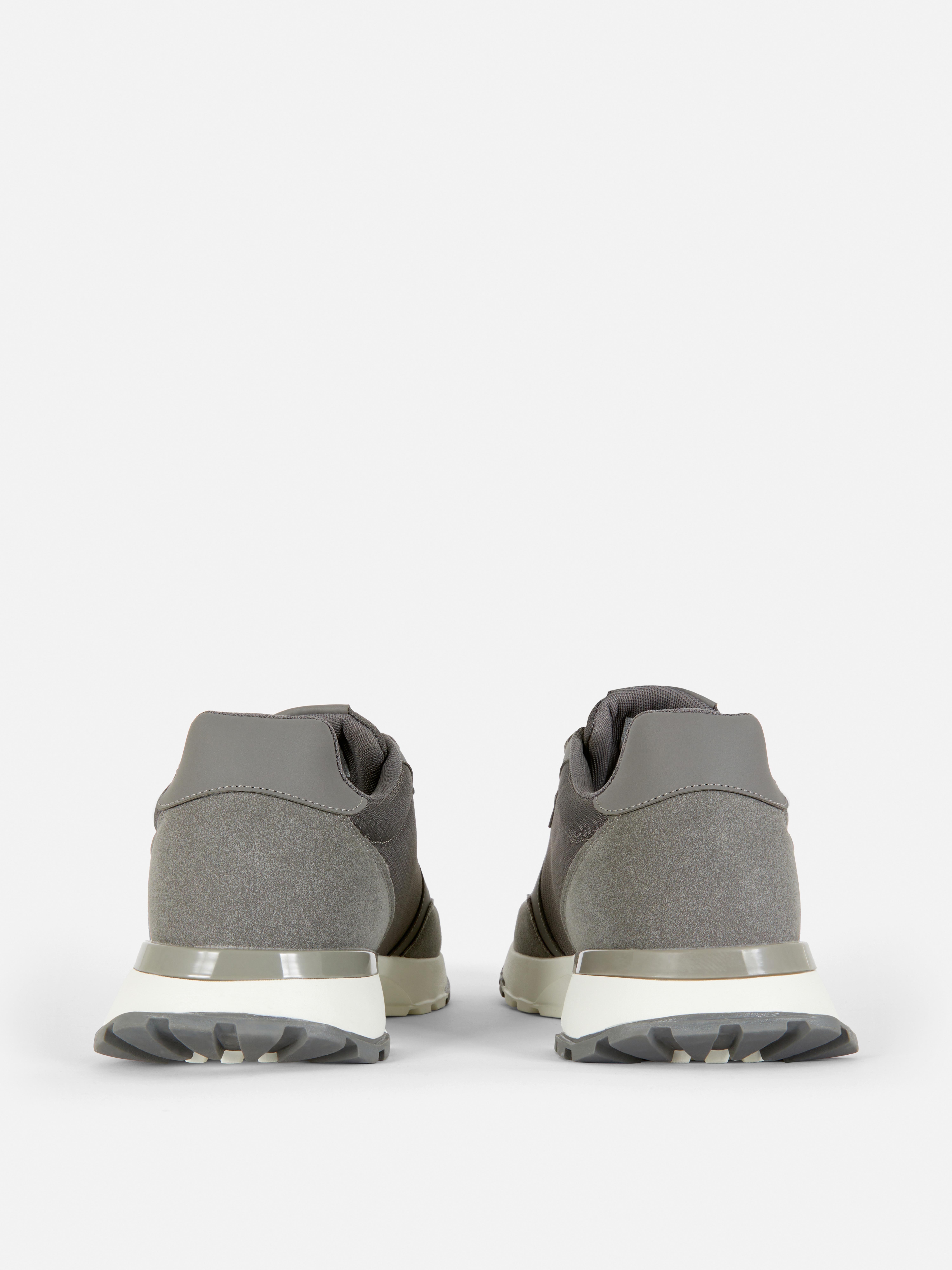 Sportieve sneakers met drie tinten