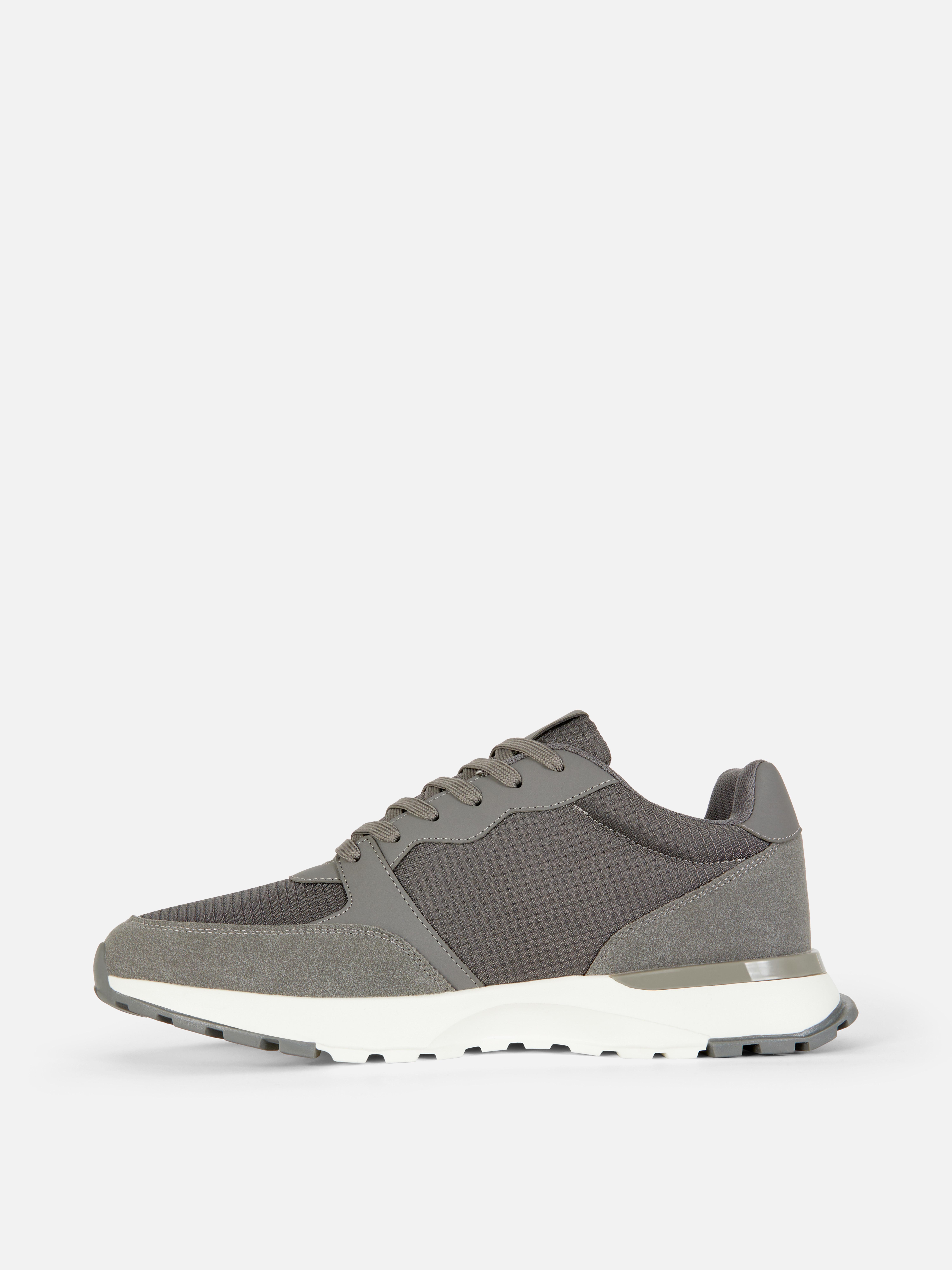 Sportieve sneakers met drie tinten