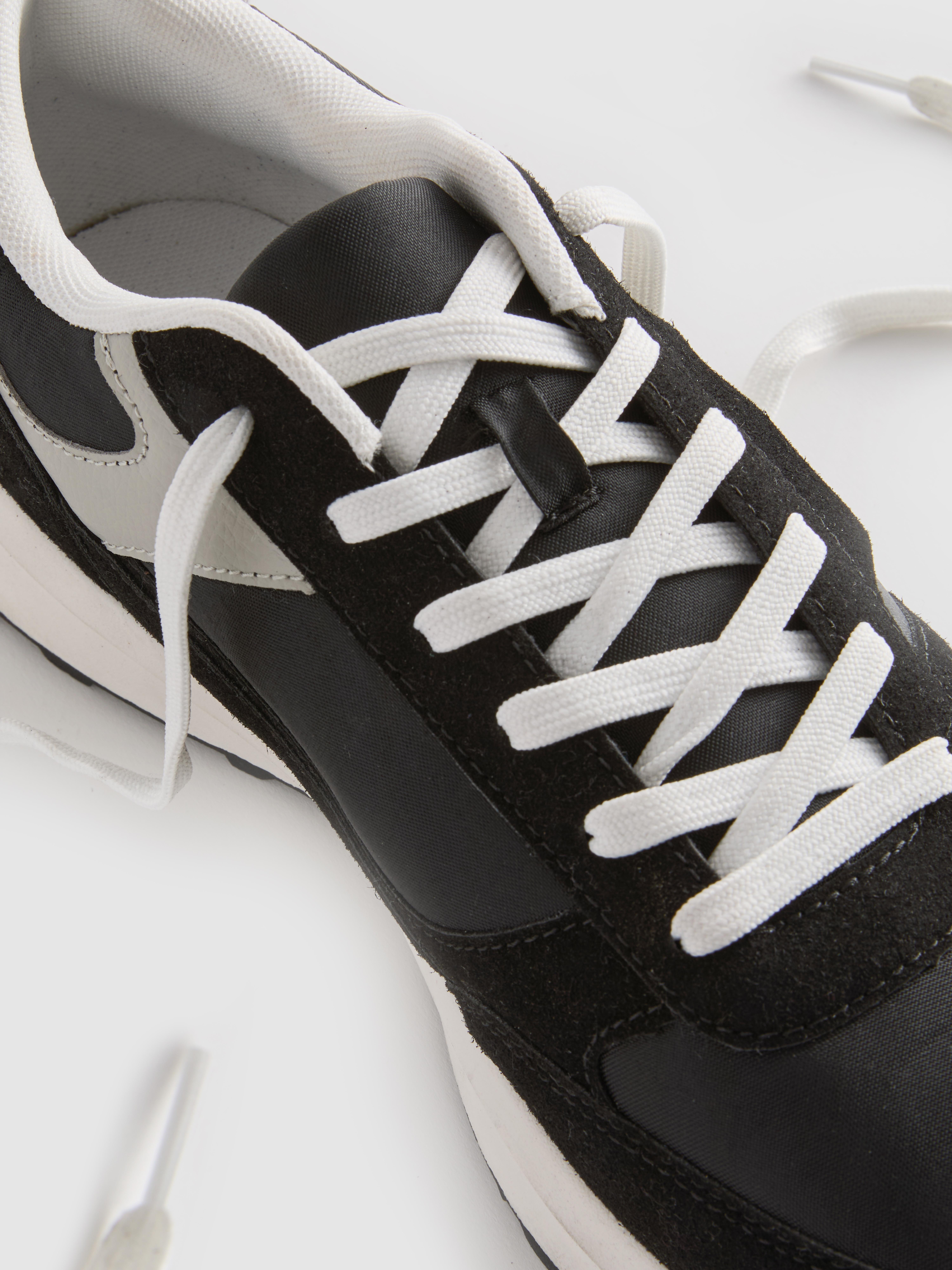 Low-Top Colour block Trainers